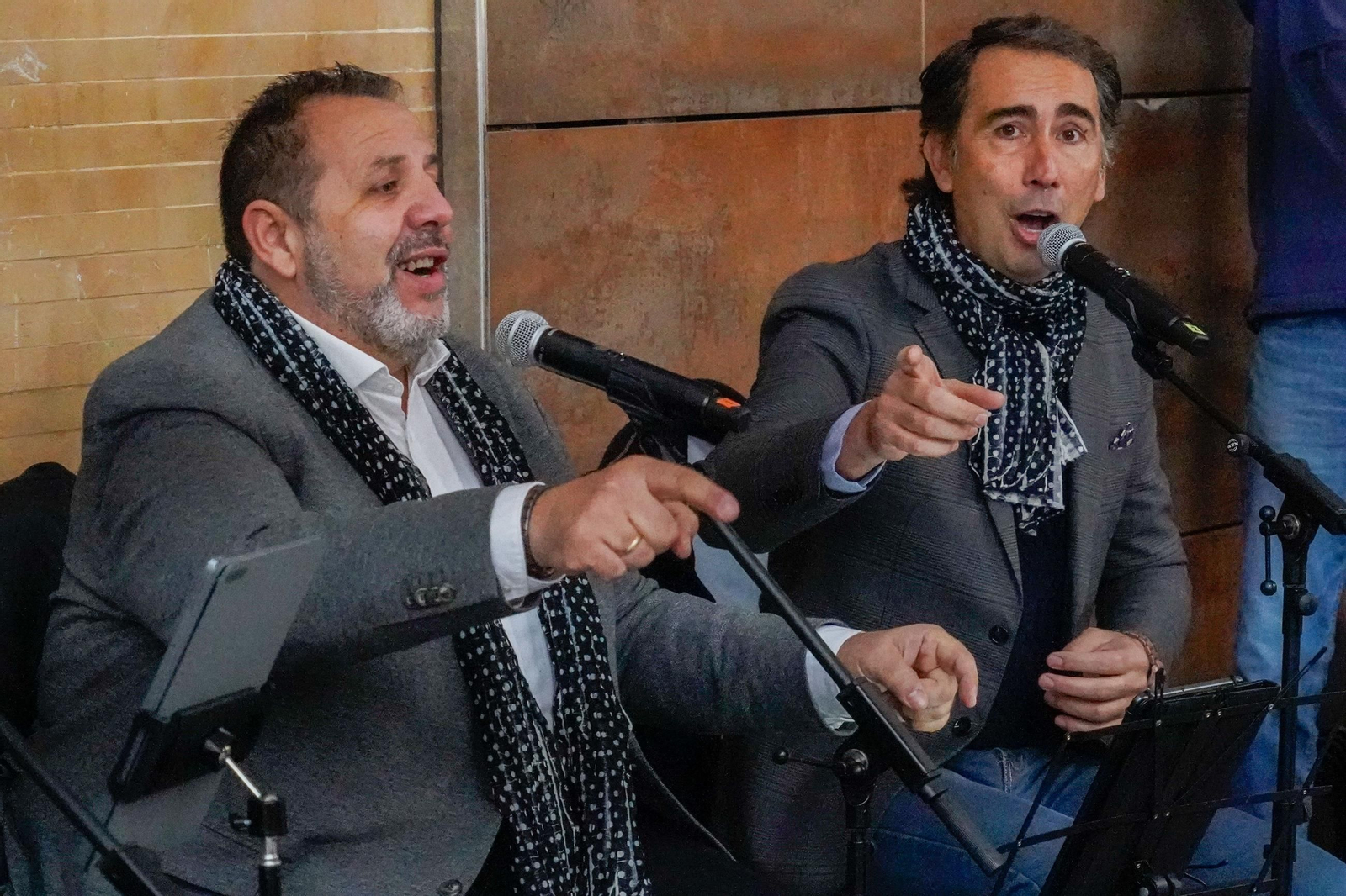 Imágenes de la inauguración del Belén y la XV&nbsp;Muestra de Dulces y Vinos Navideños de la provincia de Huelva en&nbsp;la&nbsp;Diputación