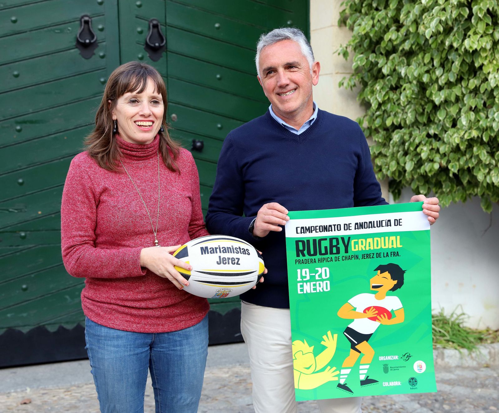 Laura Álvarez, delegada de Deportes, y Pablo Vallejo, director la Escuela de Rugby Marianistas.