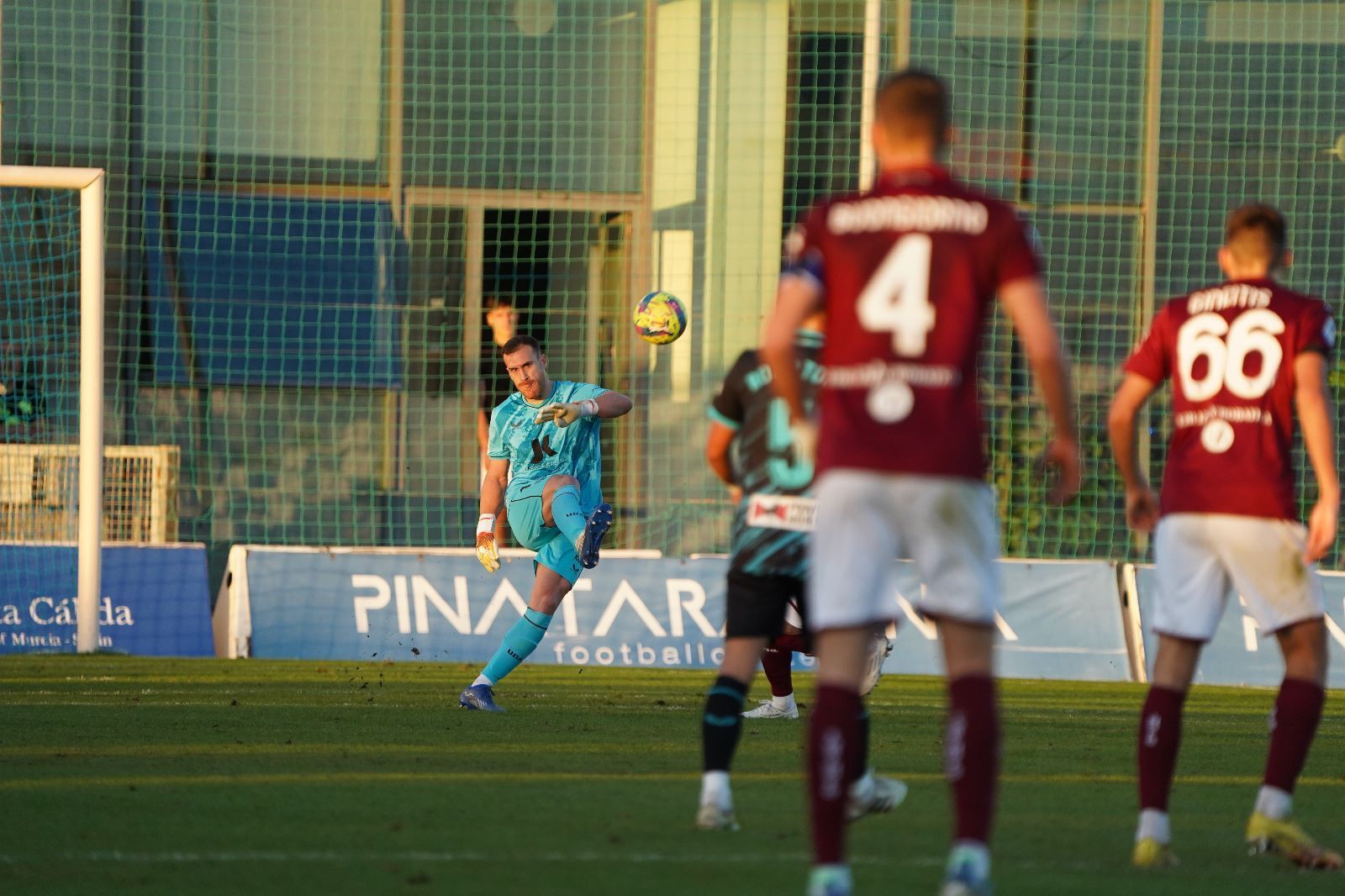 Las fotos del primer encuentro de la historia del Almería ante un rival italiano