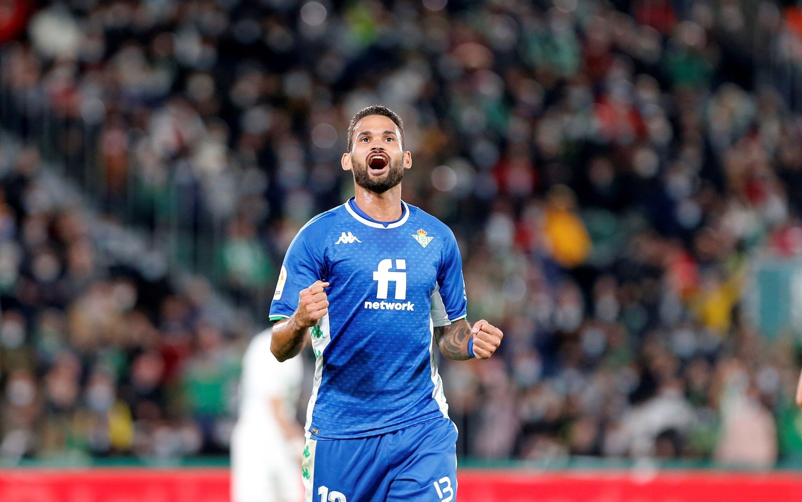 Willian José celebra el gol que logró esta temporada en el partido del Betis ante el Elche en el Martínez Valero.