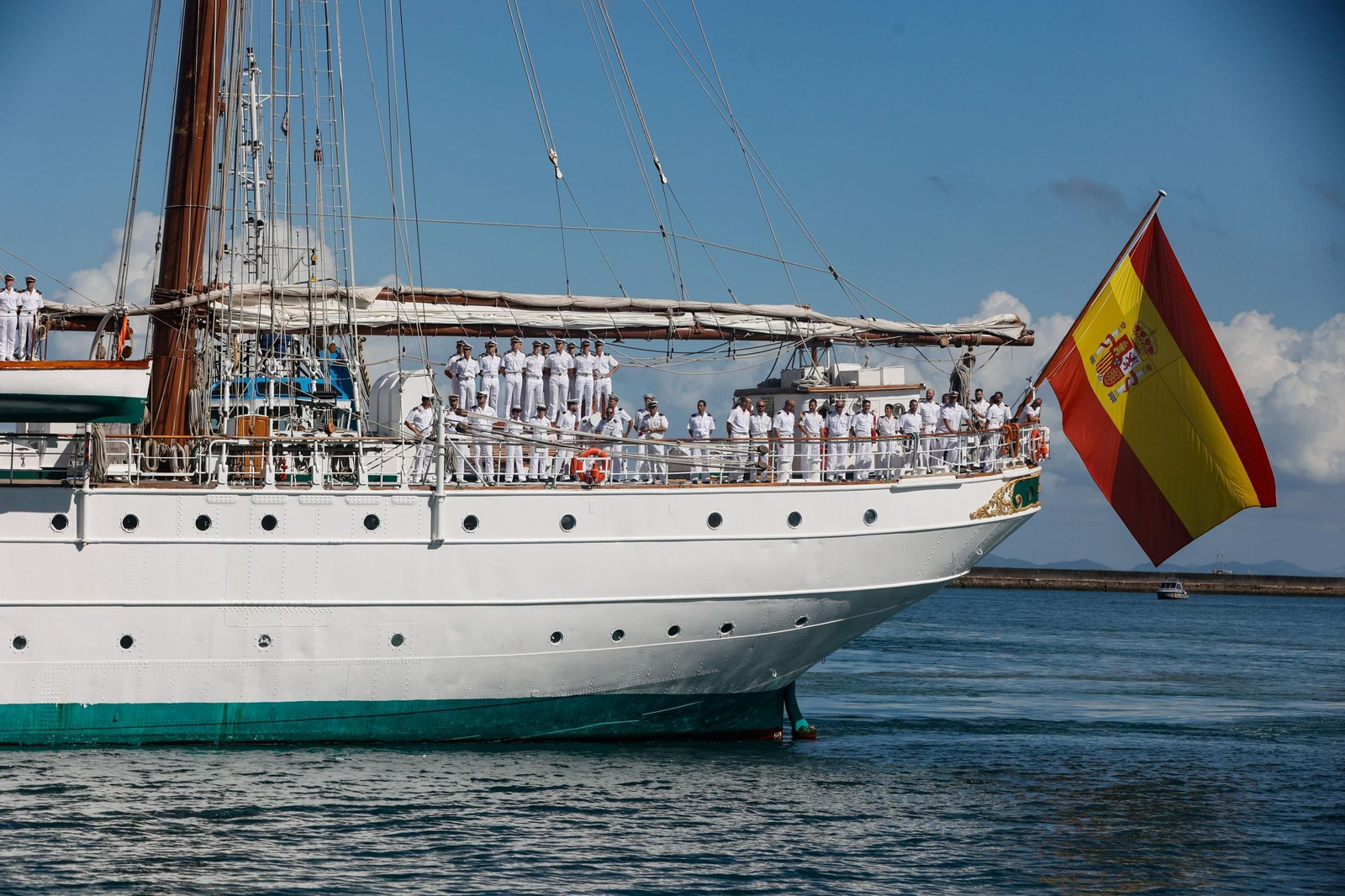 Fotos de la llegada de la Princesa Leonor a Salvador de Bahía a bordo del 'Elcano'