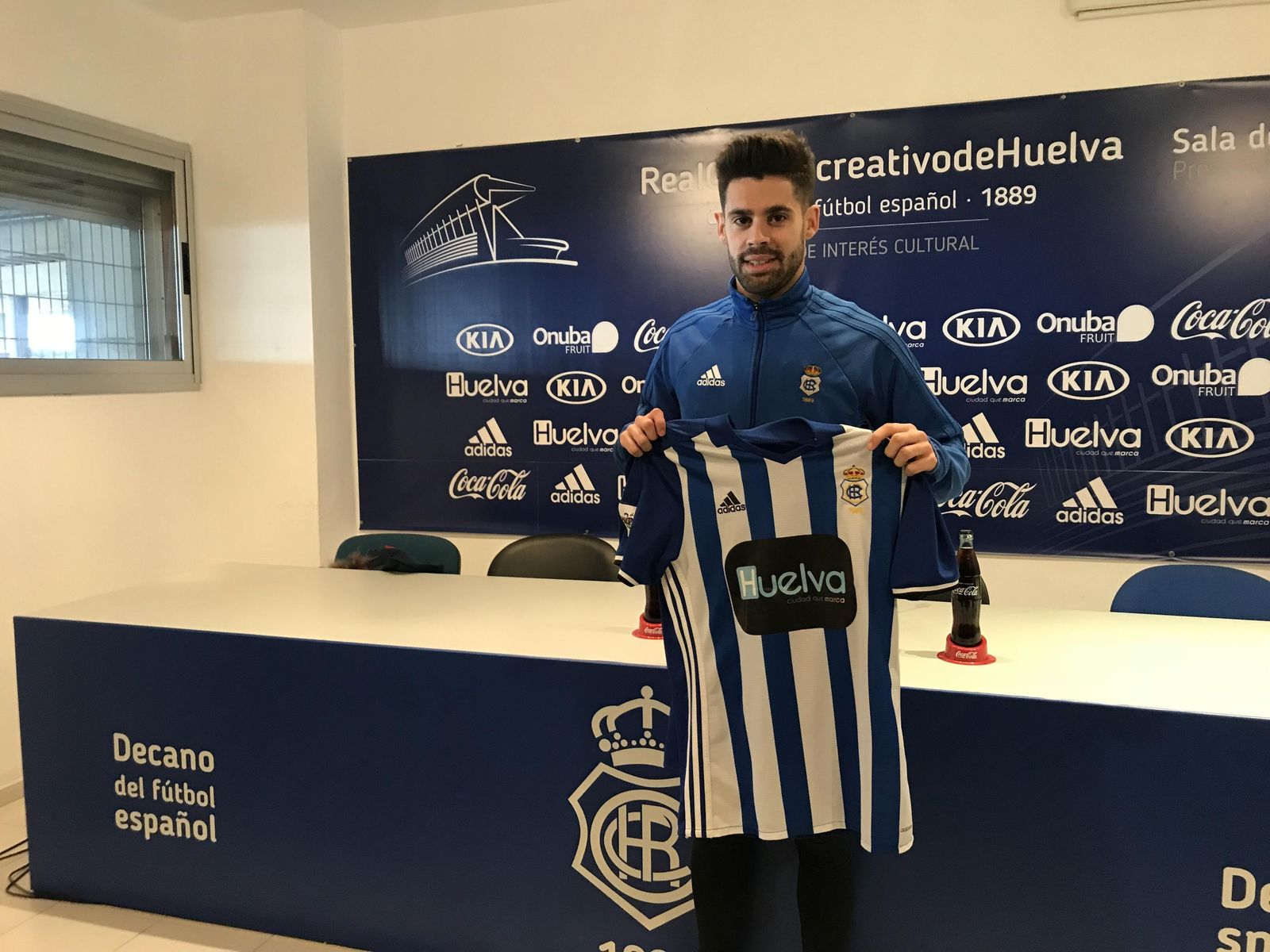 Iván Agudo, con su nueva elástica.