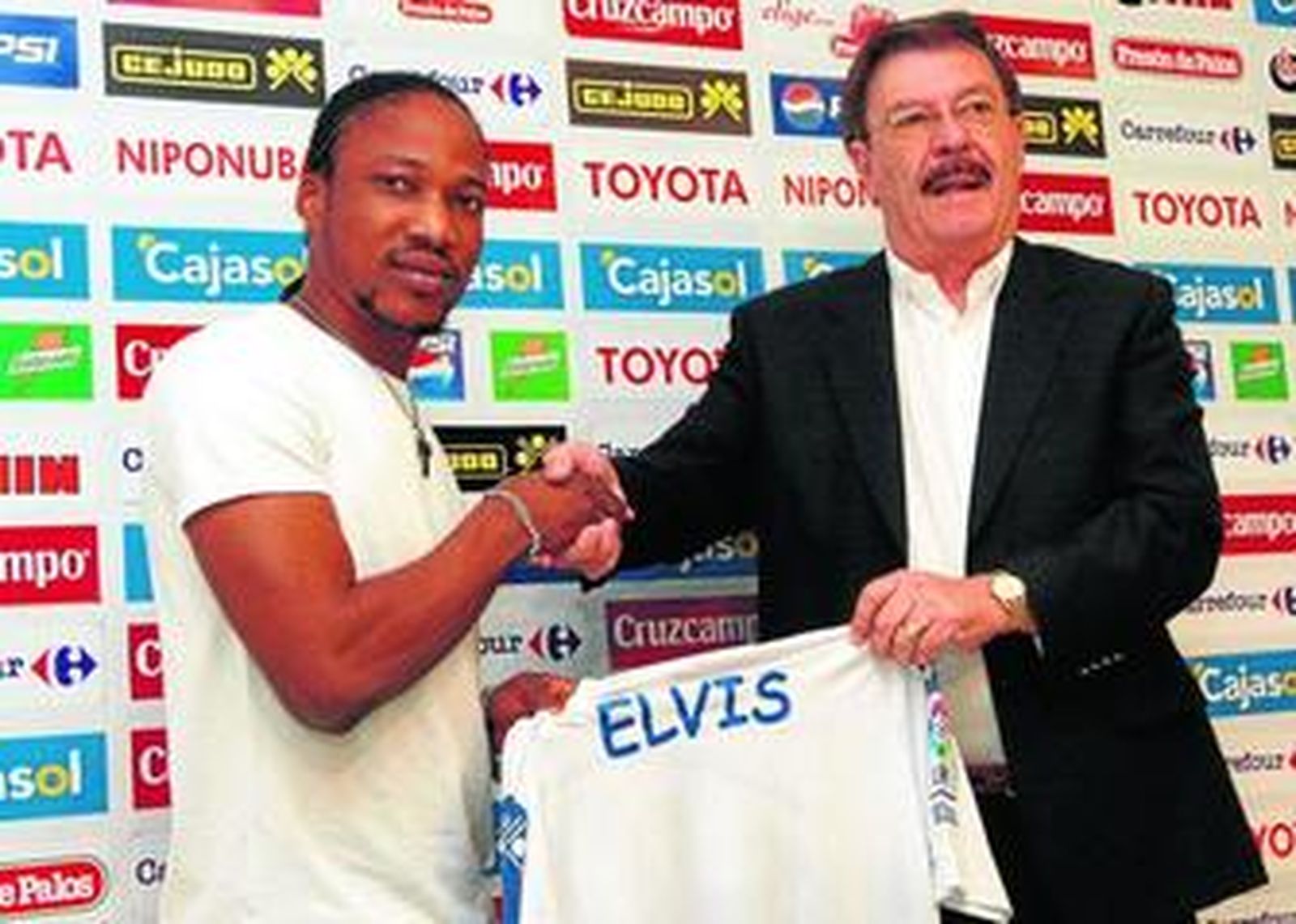 Lo que estaba hecho el pasado lunes, ahora es historia: Elvis no jugará en el Recre.