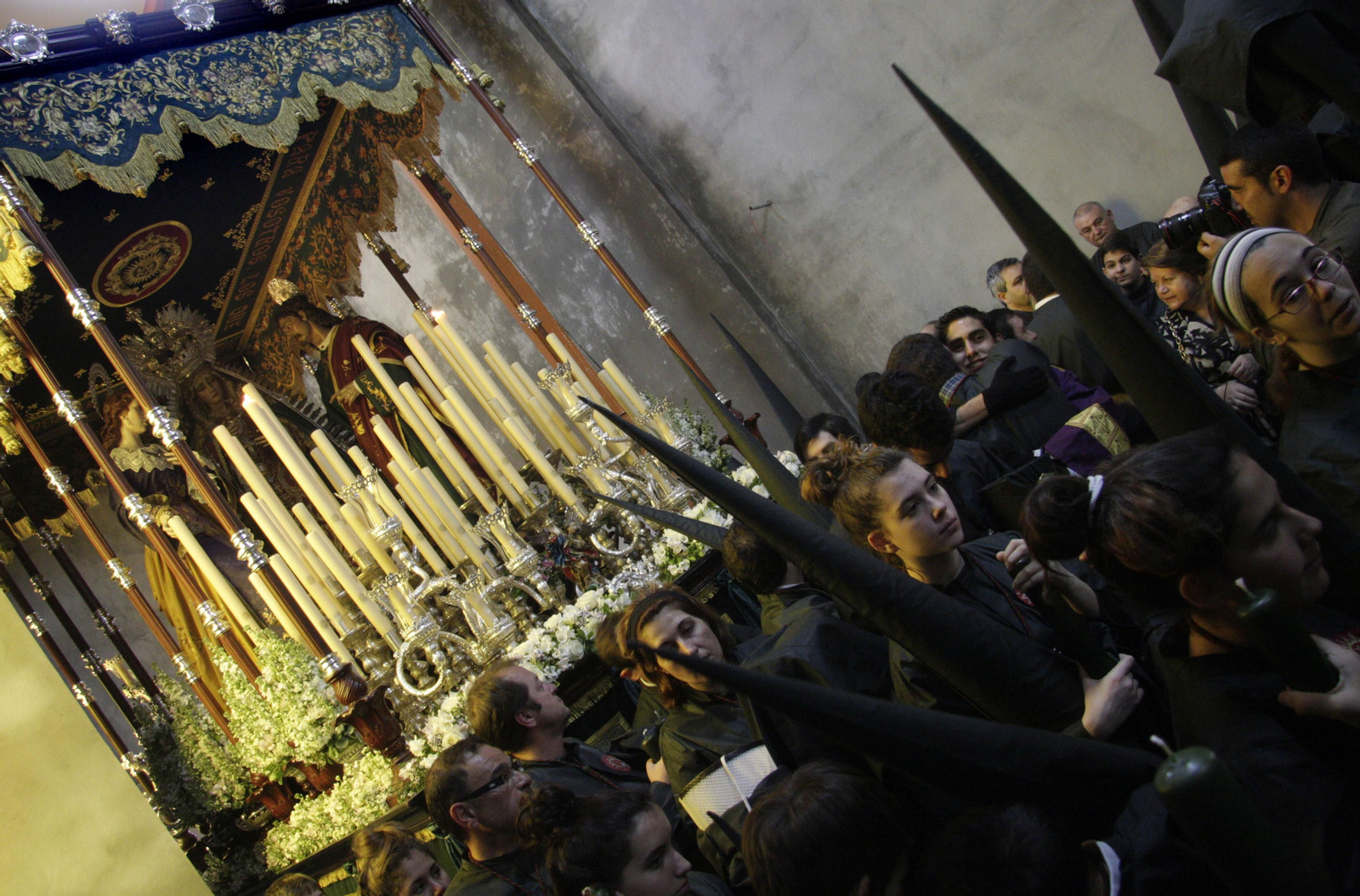 Virgen de la Hermandad de El Sol, aún dentro de la Parroquia de San Diego de Alcalá.