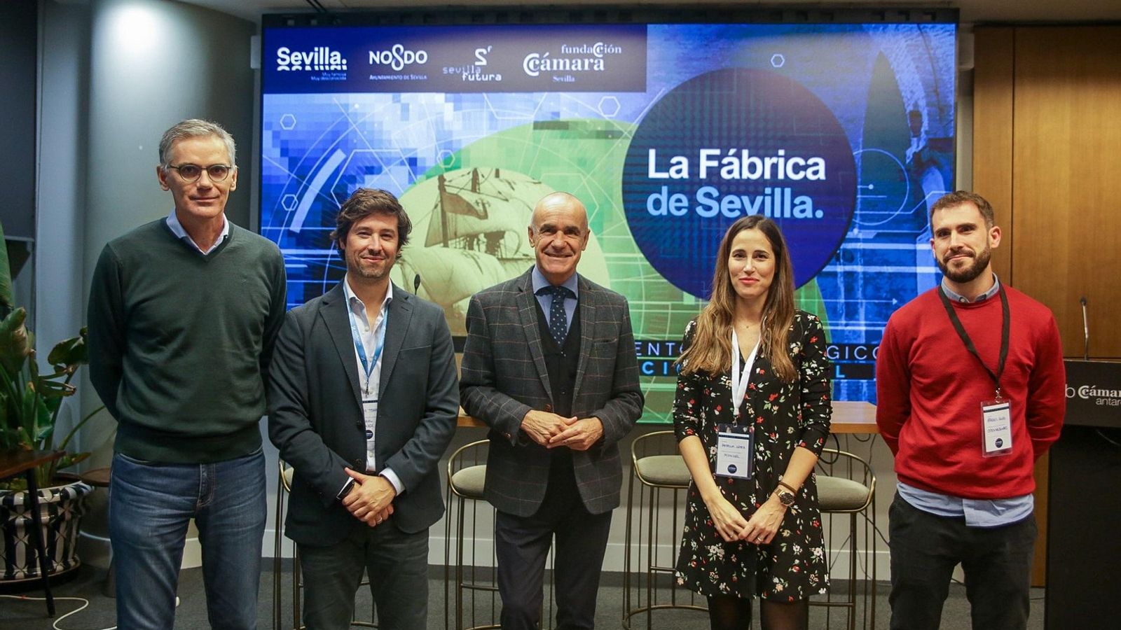 El alcalde, Antonio Muñoz, con los participantes en el encuentro.