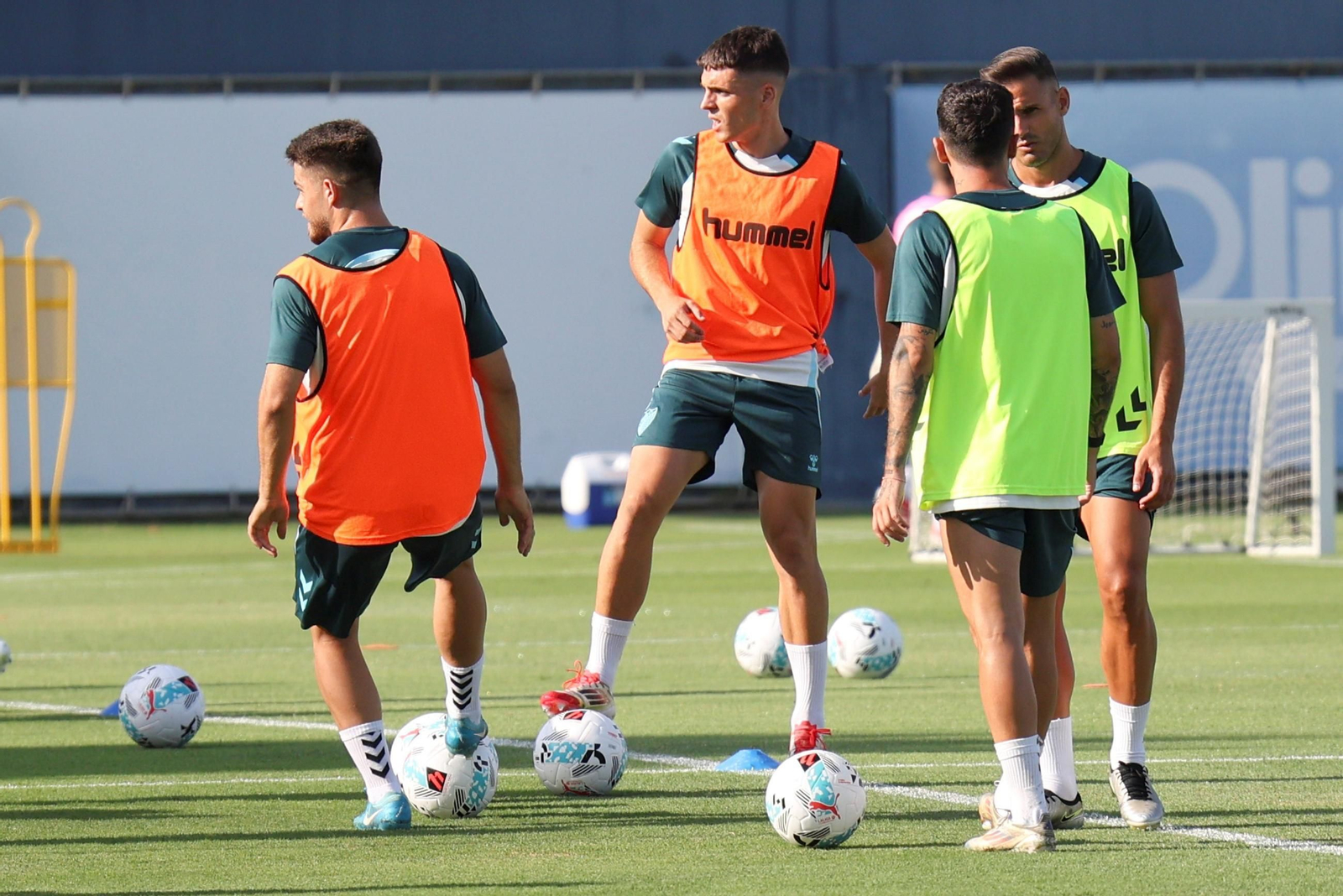 Eneko Jauregi se ejercita en su primer día como jugador del Málaga CF