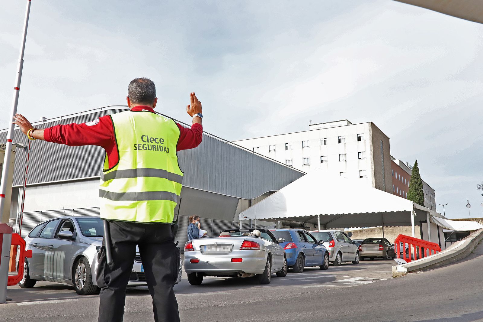 Amplían los puntos de vacunación masiva