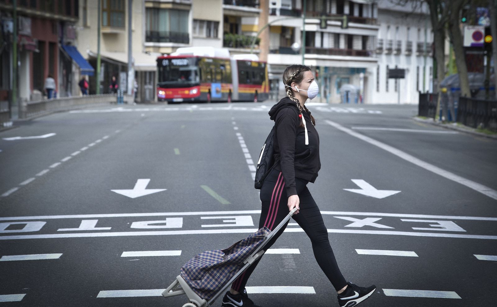 La resistencia en las calles por el estado de alarma: sanitarios de Andalucía, héroes anónimos