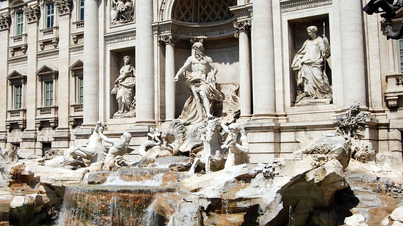 La Fontana di Trevi.