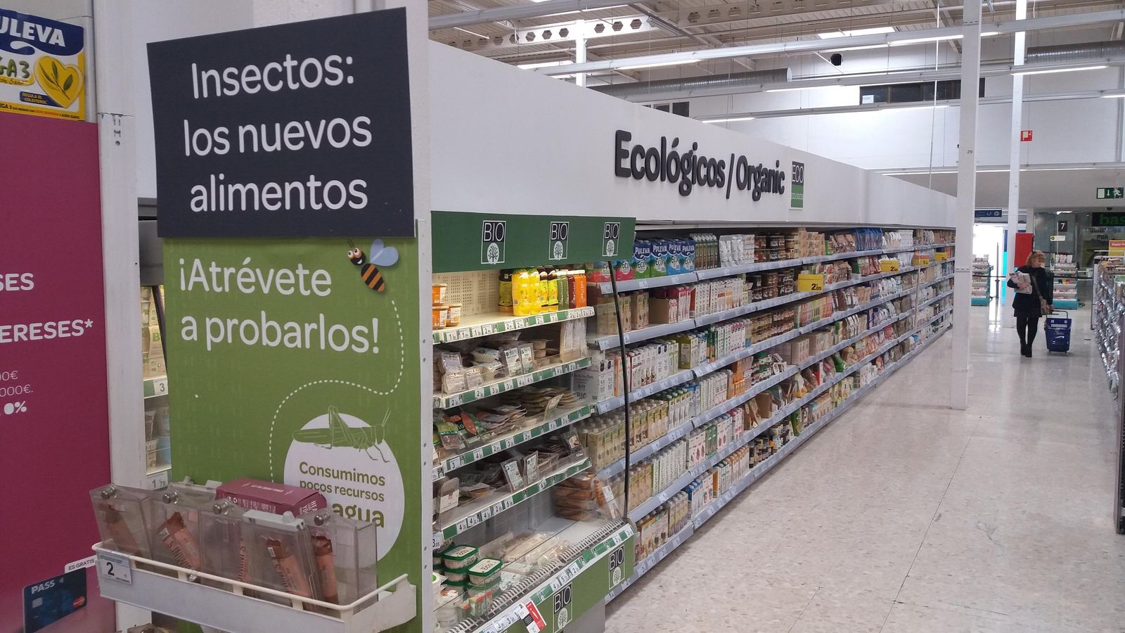 El apartado de insectos del Carrefour Los Patios, en la sección de alimentos ecológicos.