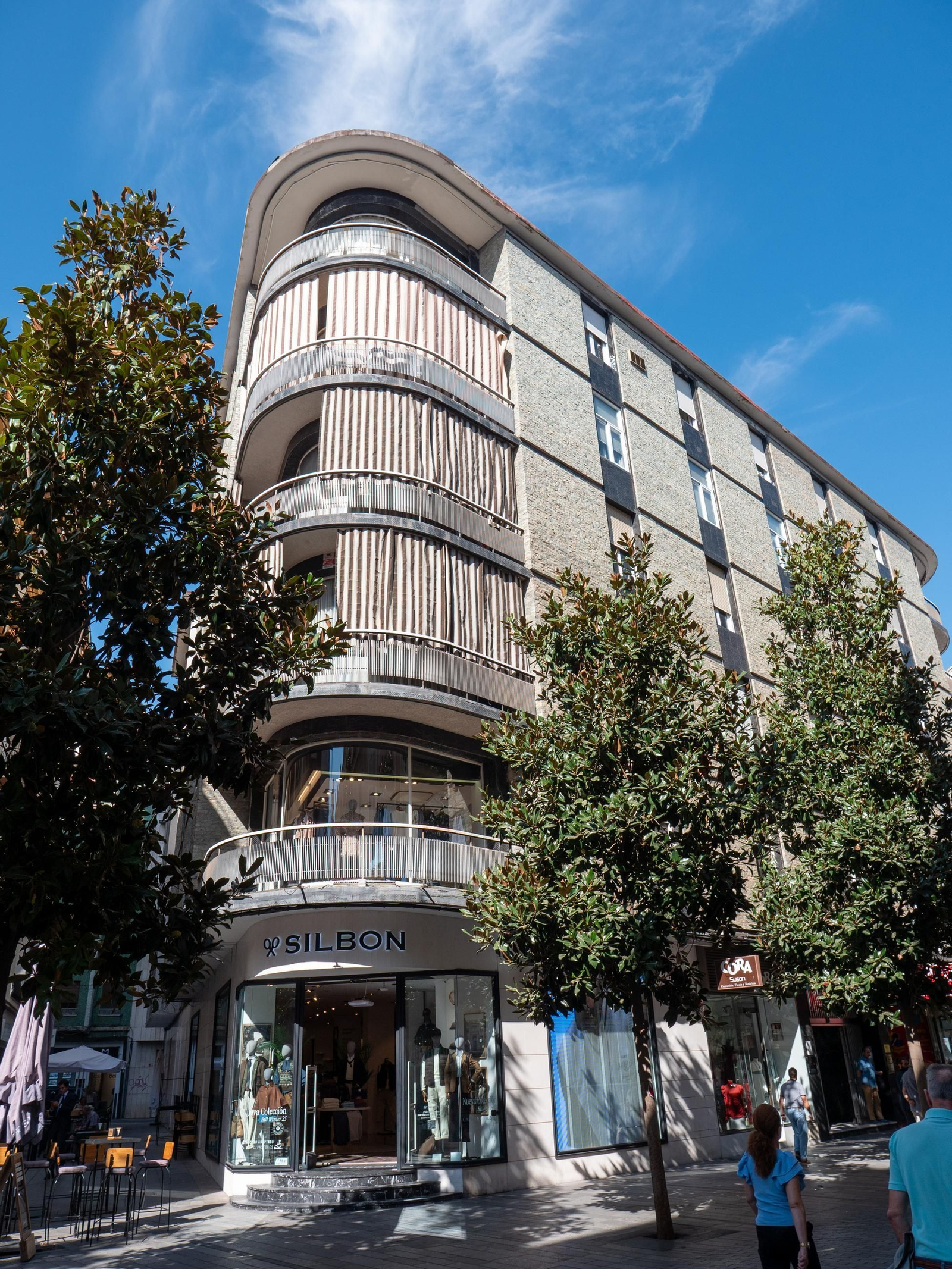 Edificio Manzana de viviendas para Pedro Guerrero, en Cruz Conde 13