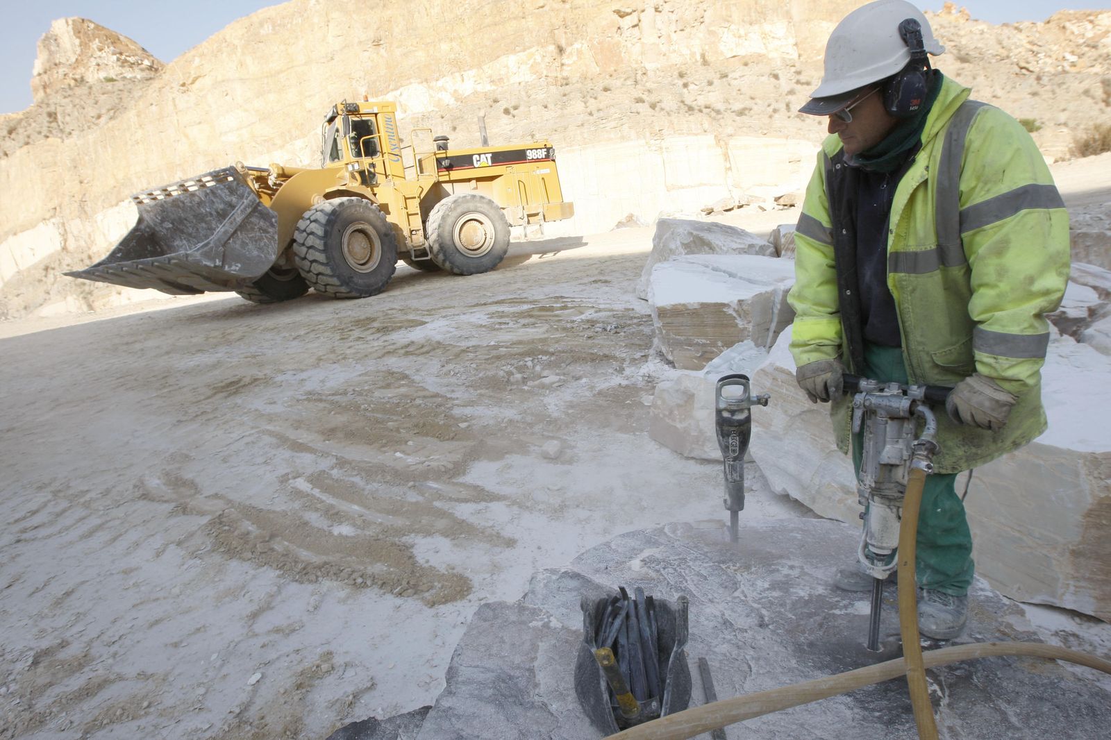 Cantera de mármol en Macael