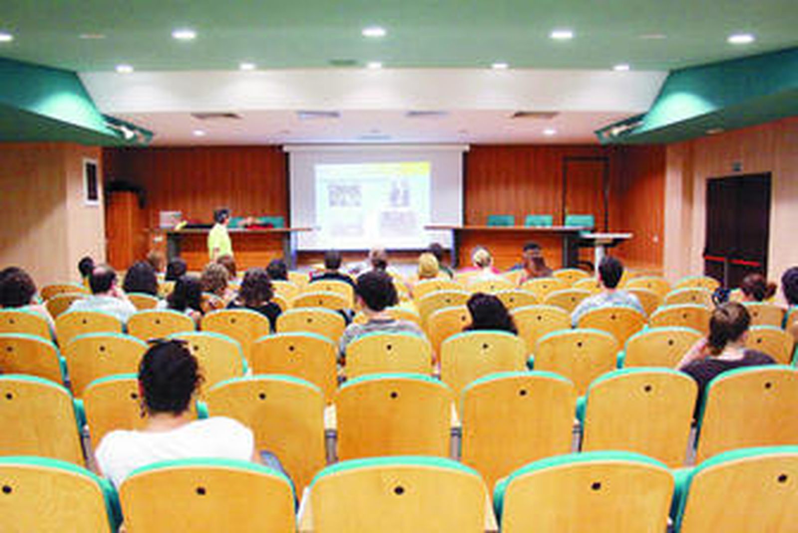 Sesión informativa, ayer en Enfermería.