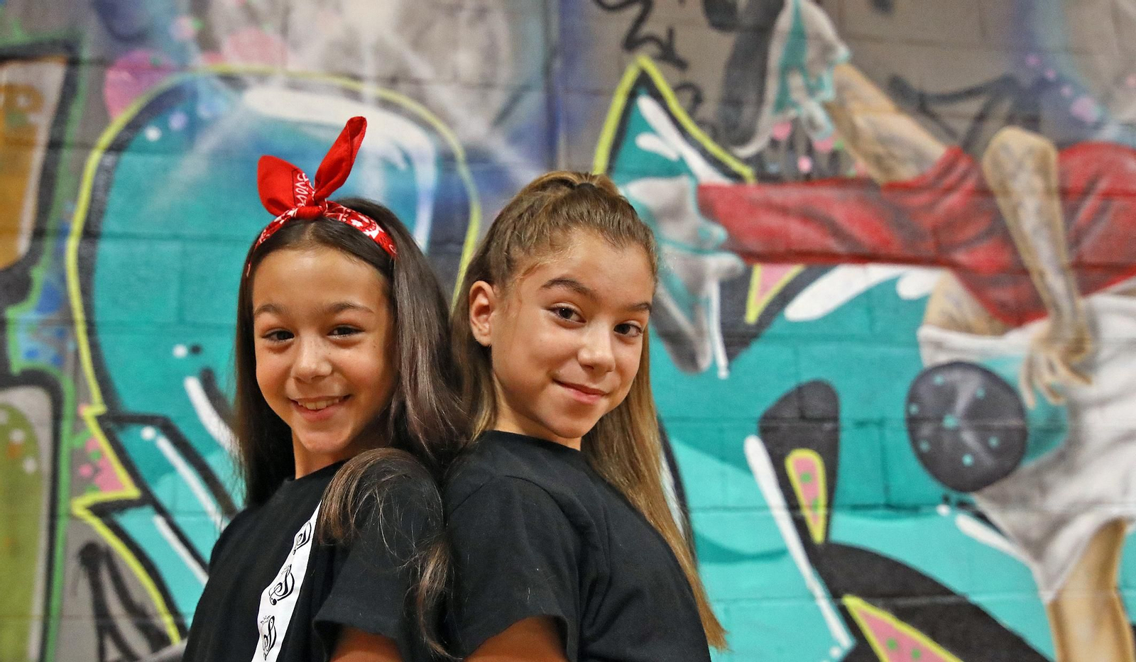 Imágenes de las niñas jerezanas participantes en un programa de Canal Sur