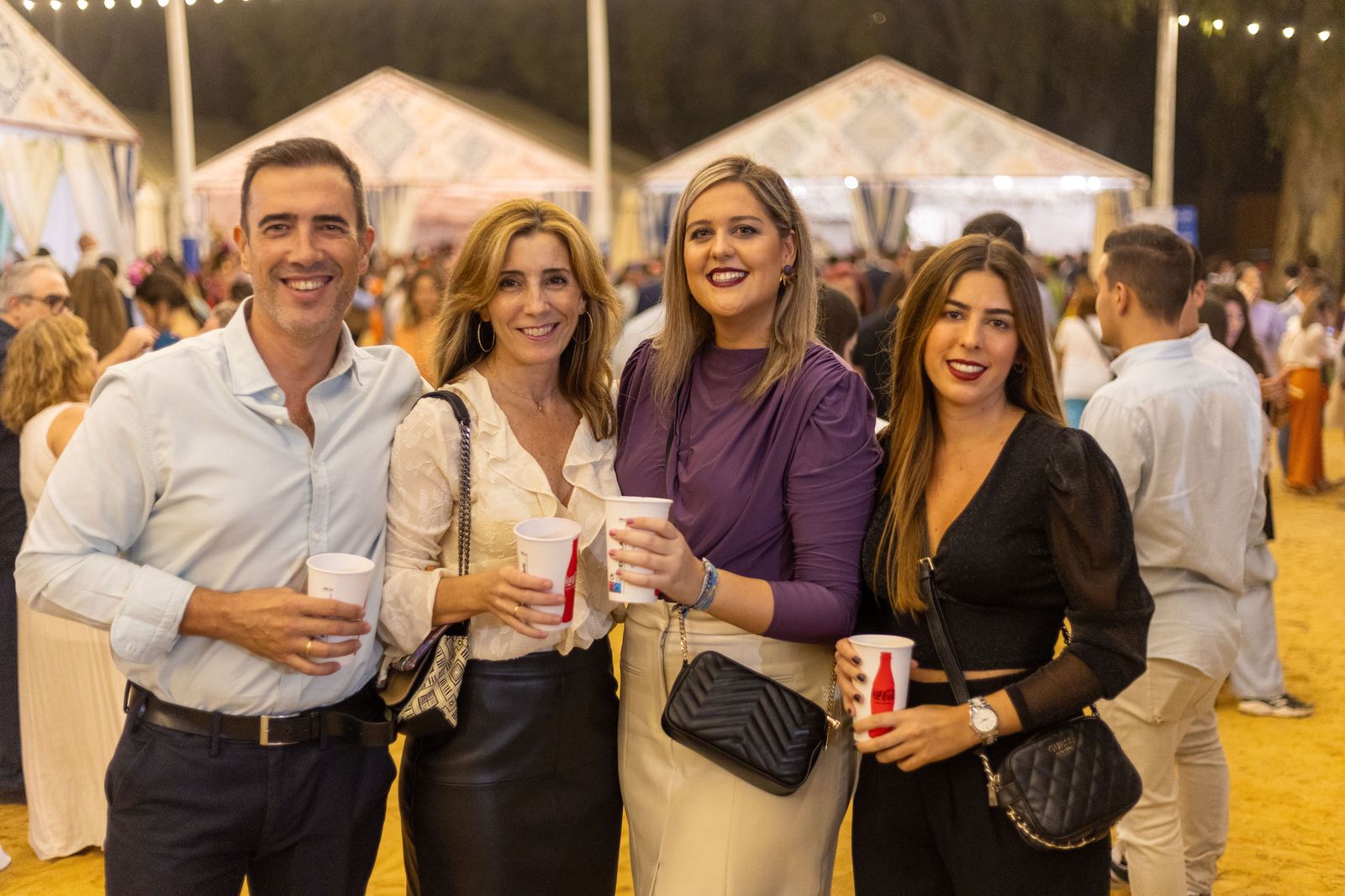 Feria del Caballo 2023: Imágenes del ambiente en la noche del sábado