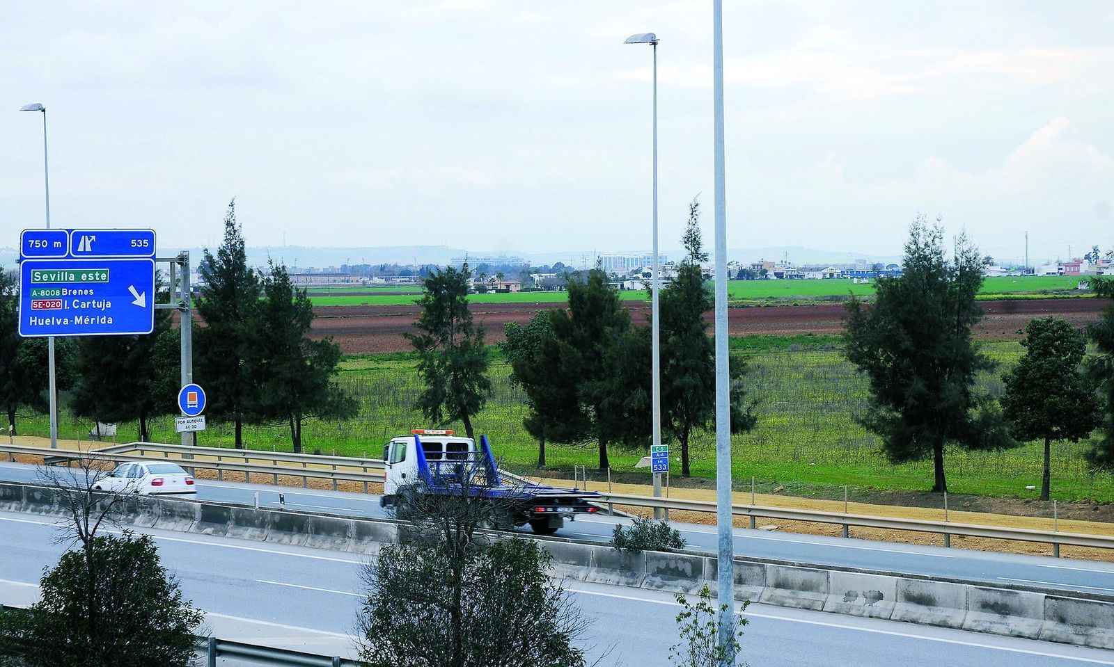 Terrenos de San Nicolás Oeste, cercanos al enlace entre la SE-20 y la A-4.