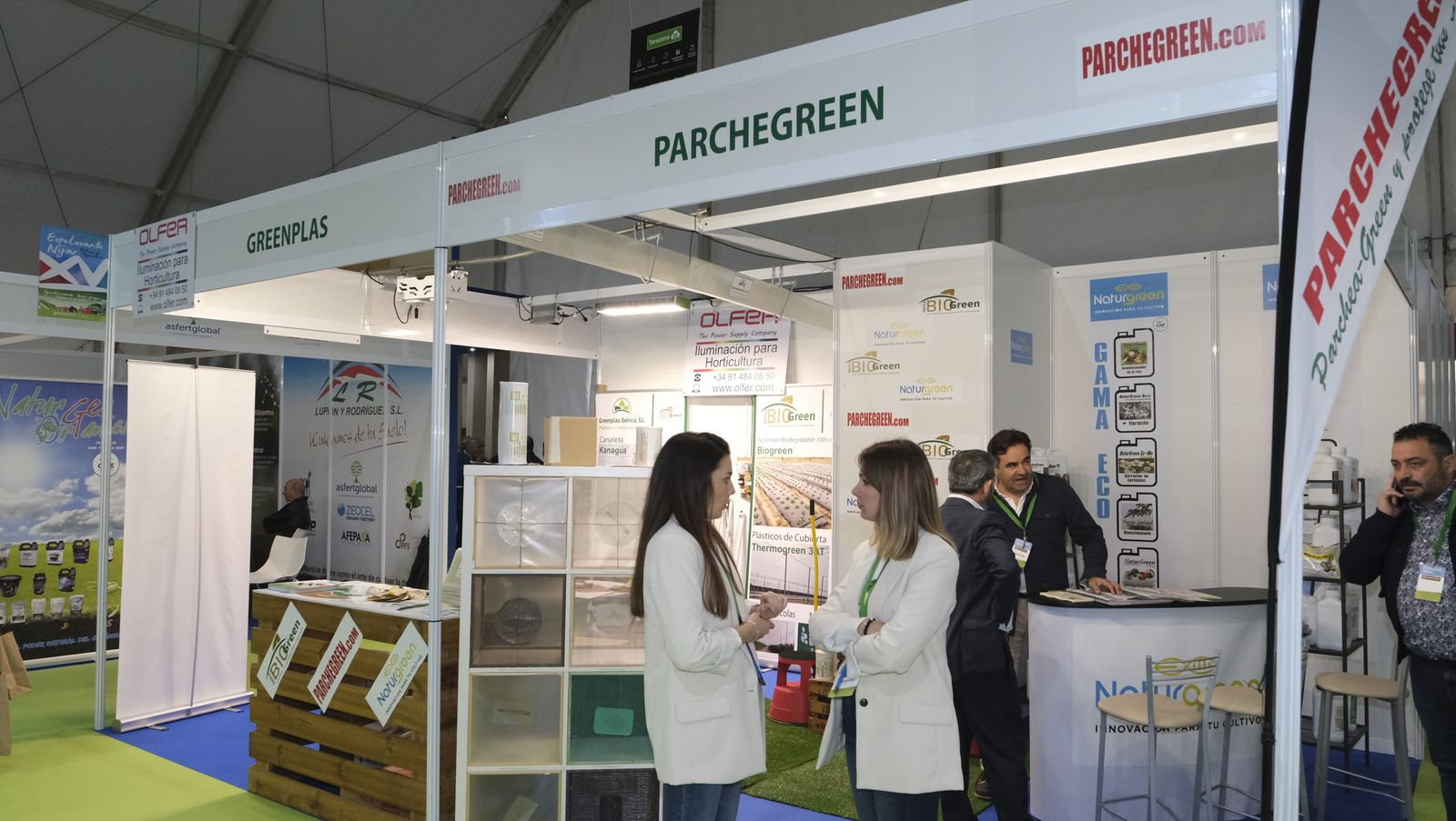 Imágenes del primer día de Expolevante Níjar.