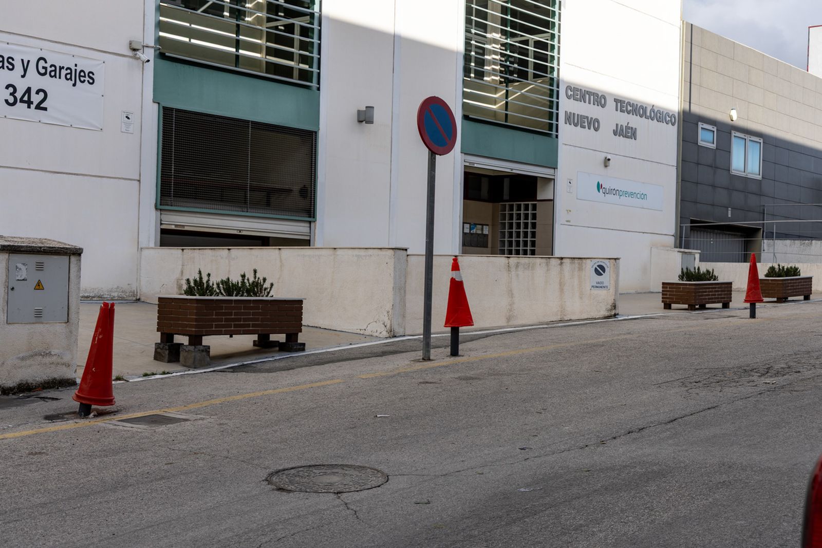 El estado de deterioro del polígono de Los Olivares