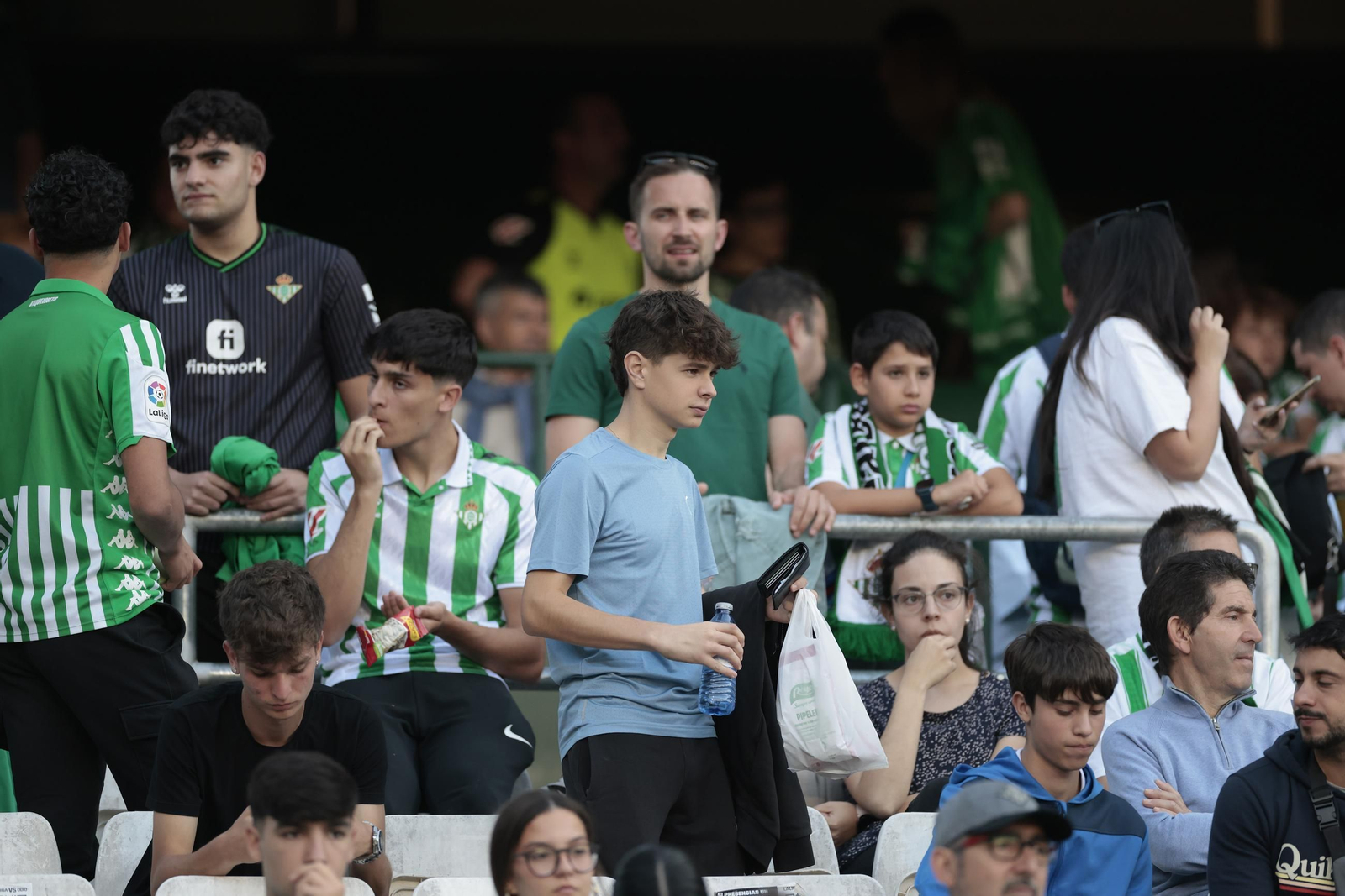Búscate en las fotos del Betis - Osasuna