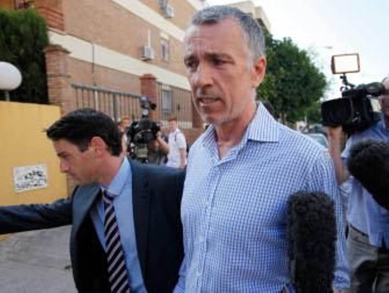 Los padres del niño británico: "Actuamos por amor para impedir que quedase en estado vegetal"