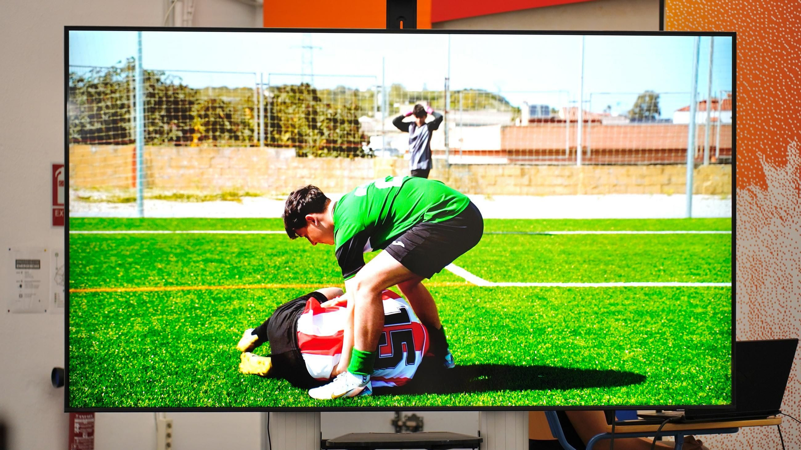 Fotos de la presentación de la campaña de abonados del Algeciras C.F en la Escuela de Arte de Algeciras