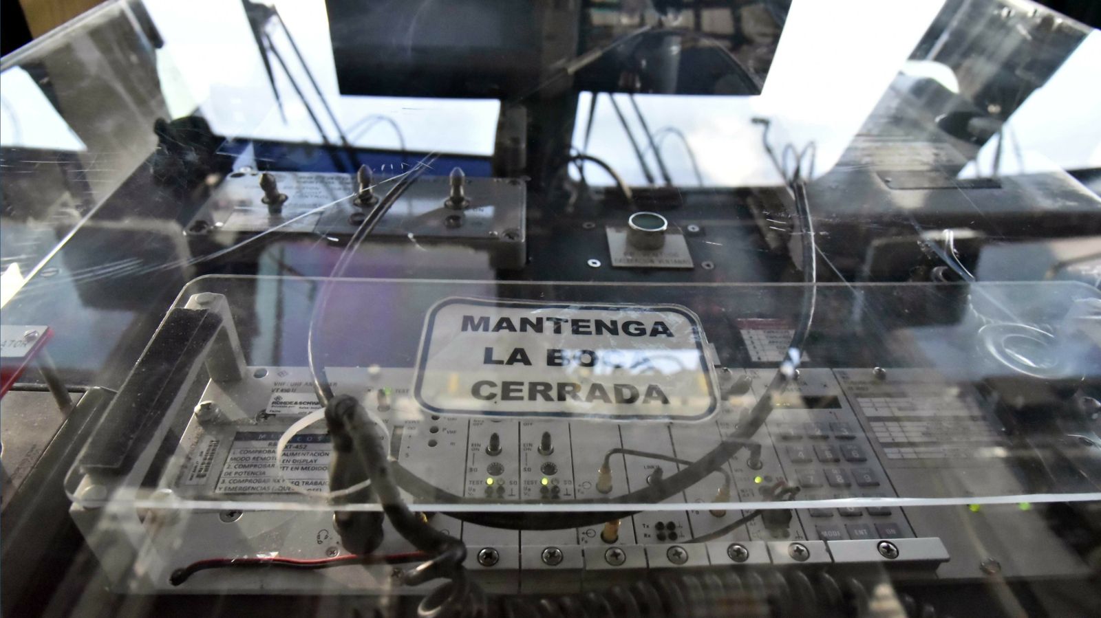 Portaviones Juan Carlos I en Algeciras