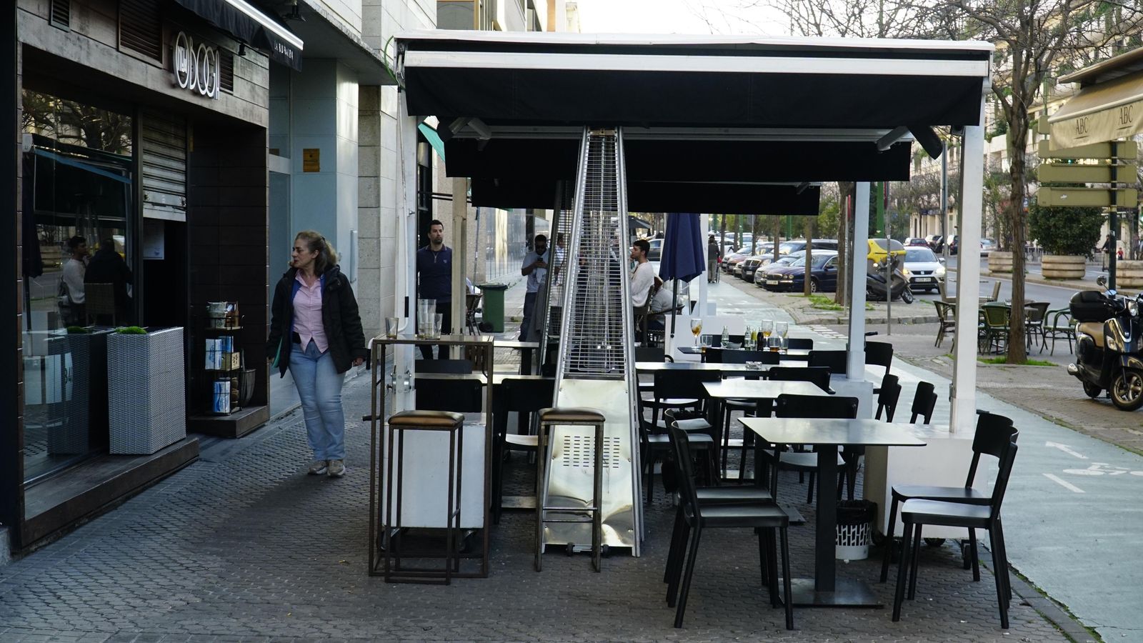 Bar Boga, en la avenida de la Buhaira 11, pegado al Mono, en la tarde de este martes.