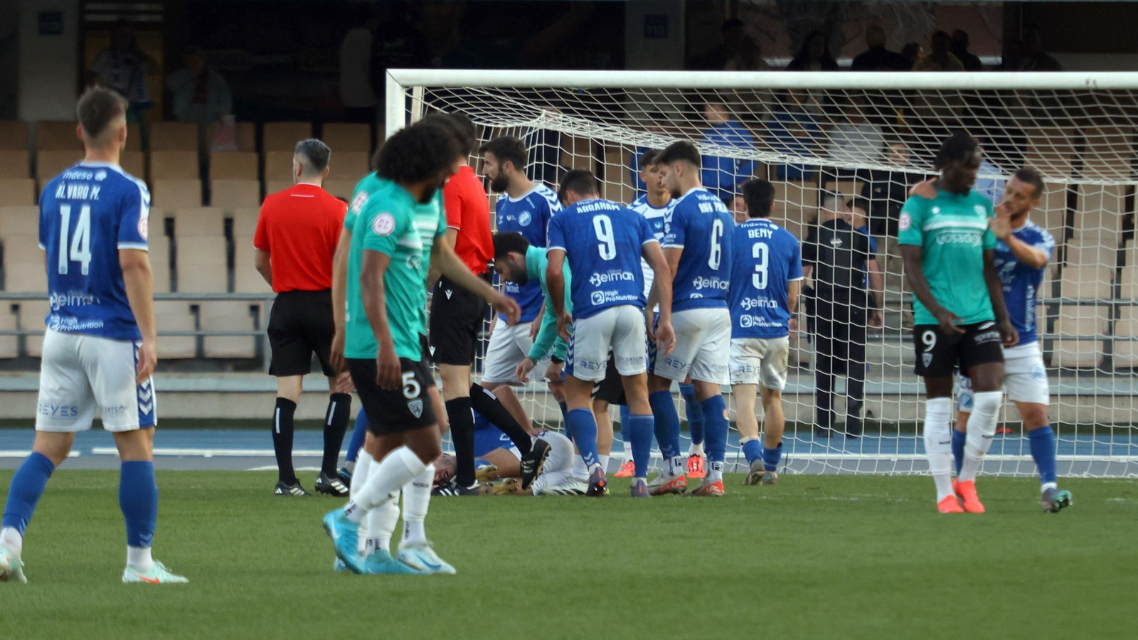 Imágenes del Xerez DFC contra el CF Villanovense en Chapín