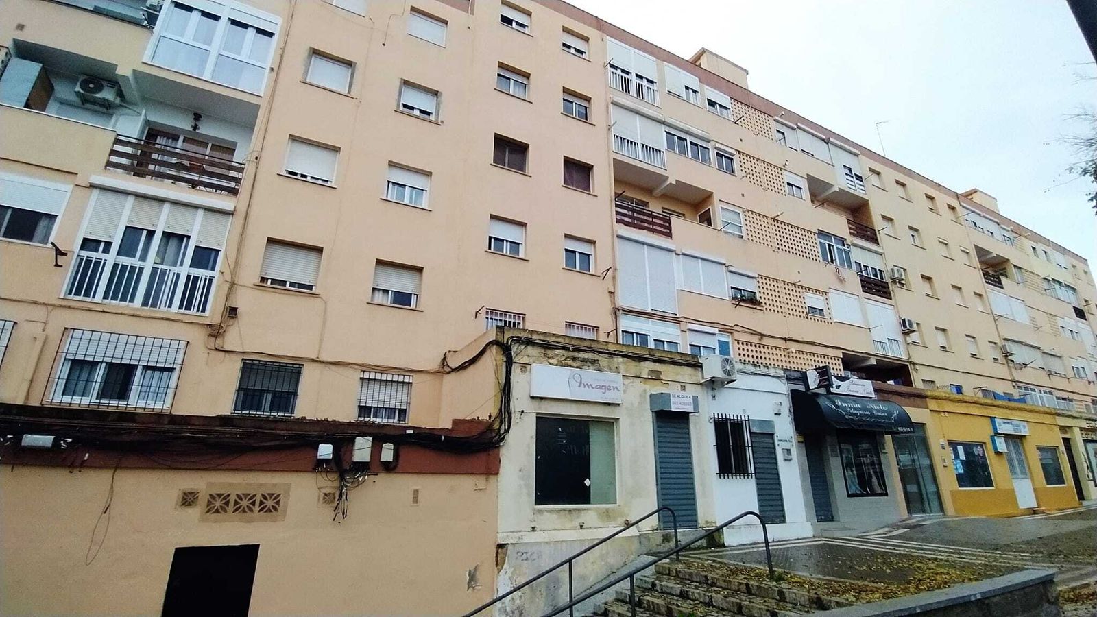 Bloques de la avenida de la Marina, donde ocurrió el incendio.