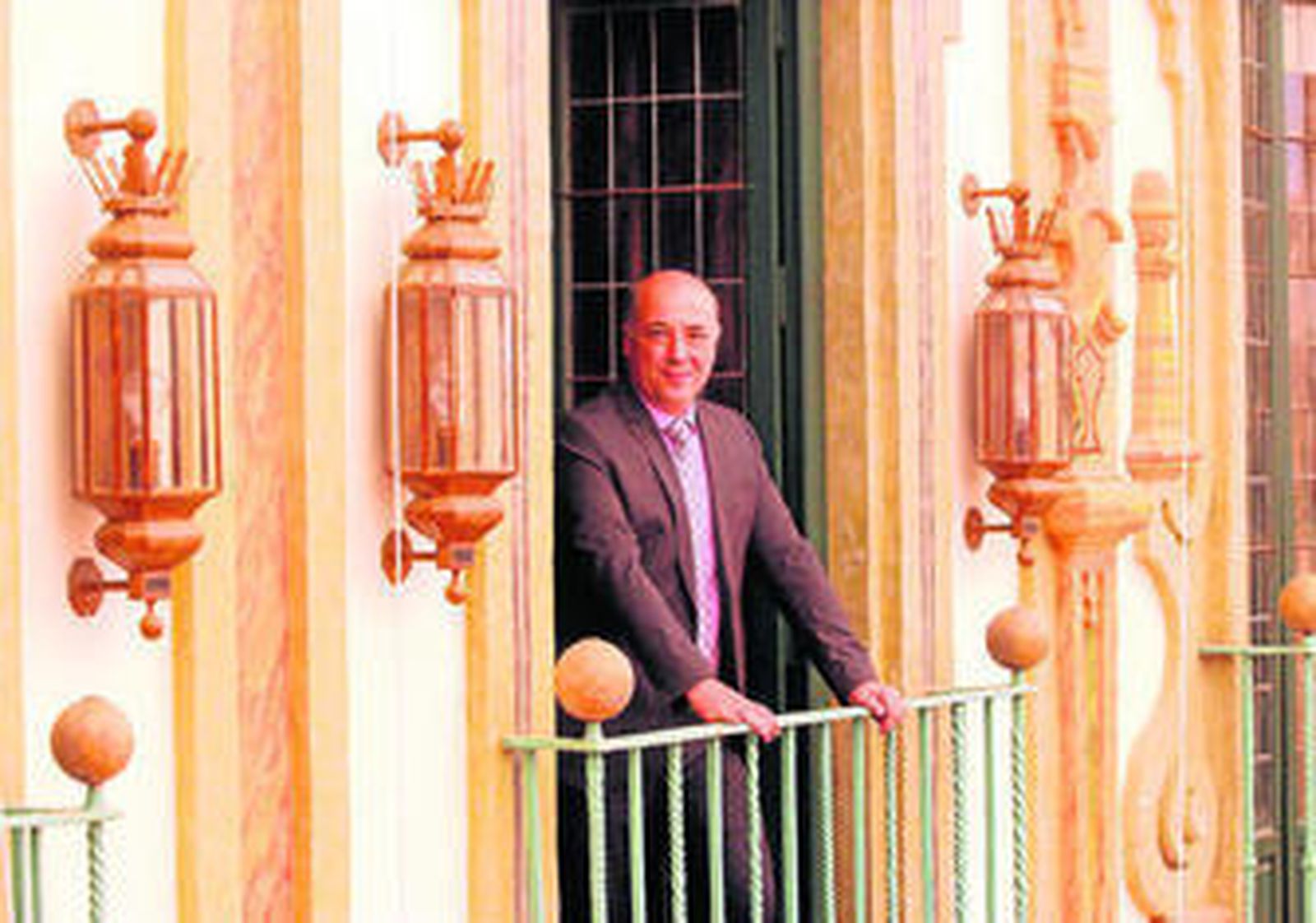 Antonio Ruiz, en el Patio Barroco del palacio de la Merced.