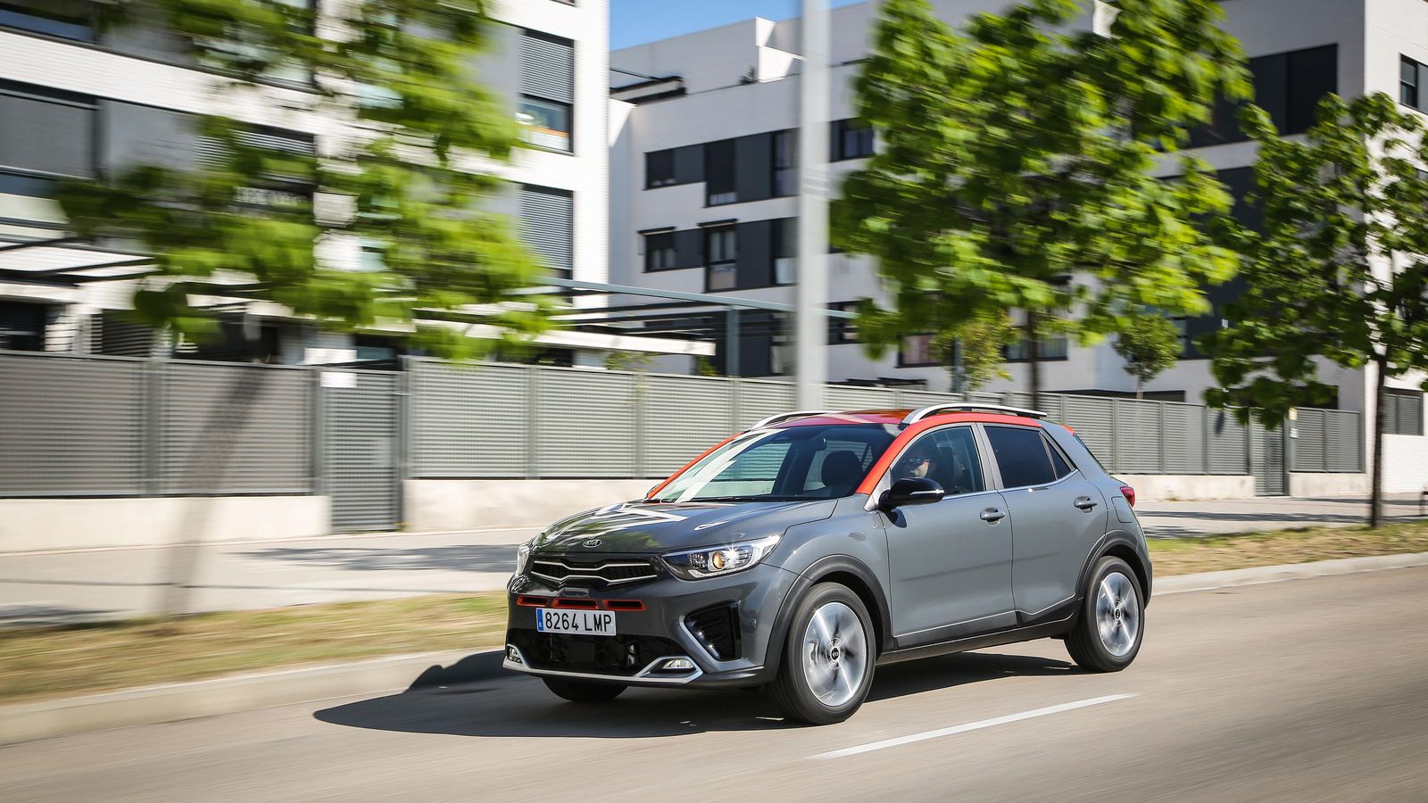 Con los nuevos motores 1.0 microhibridados, los Stonic ganan la etiqueta Eco que puede aportar ventajas en algunas situaciones de tráfico ciudadano.