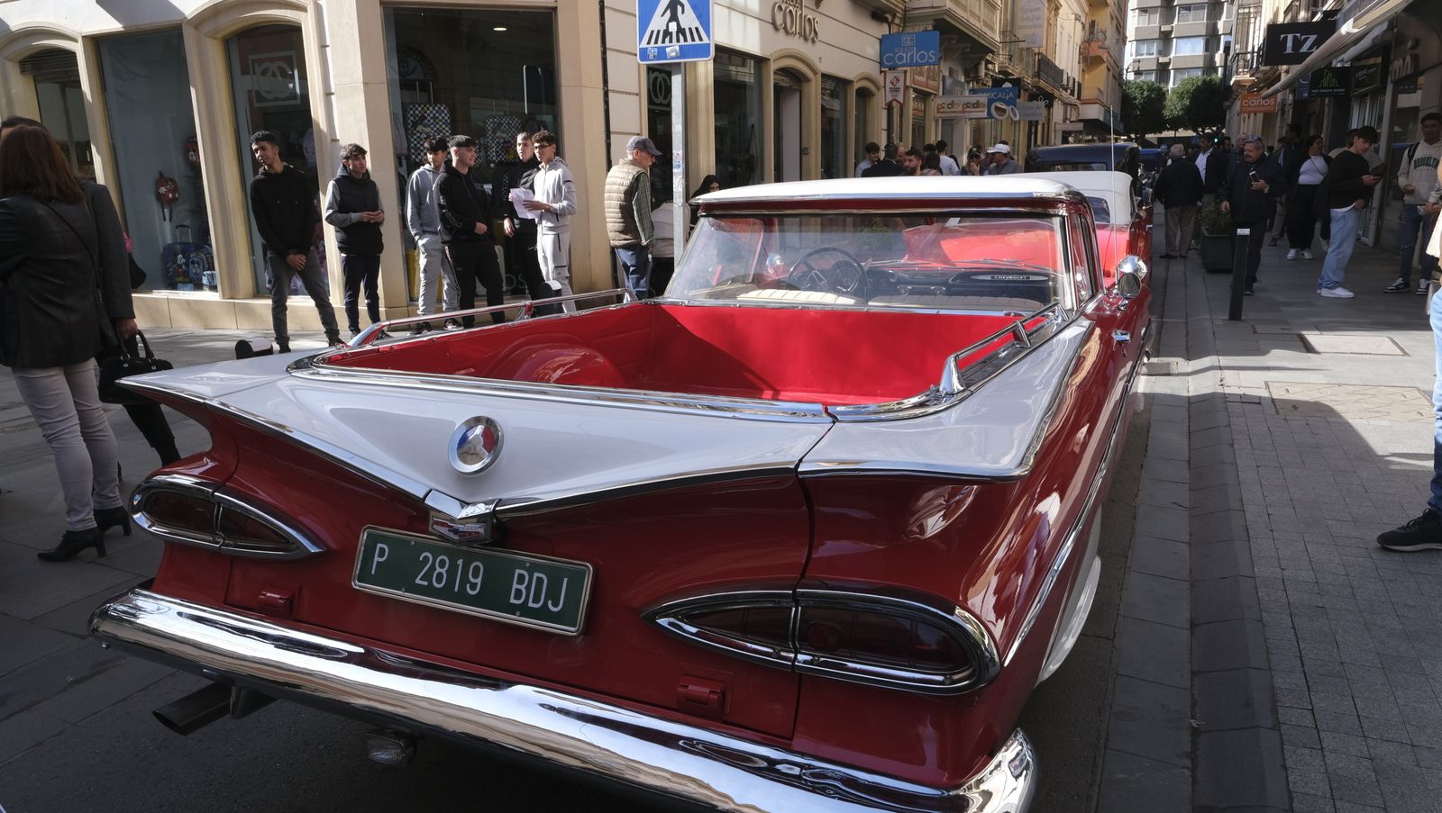 La 33 Ruta de Automóviles Antiguos toma las calles de Almería