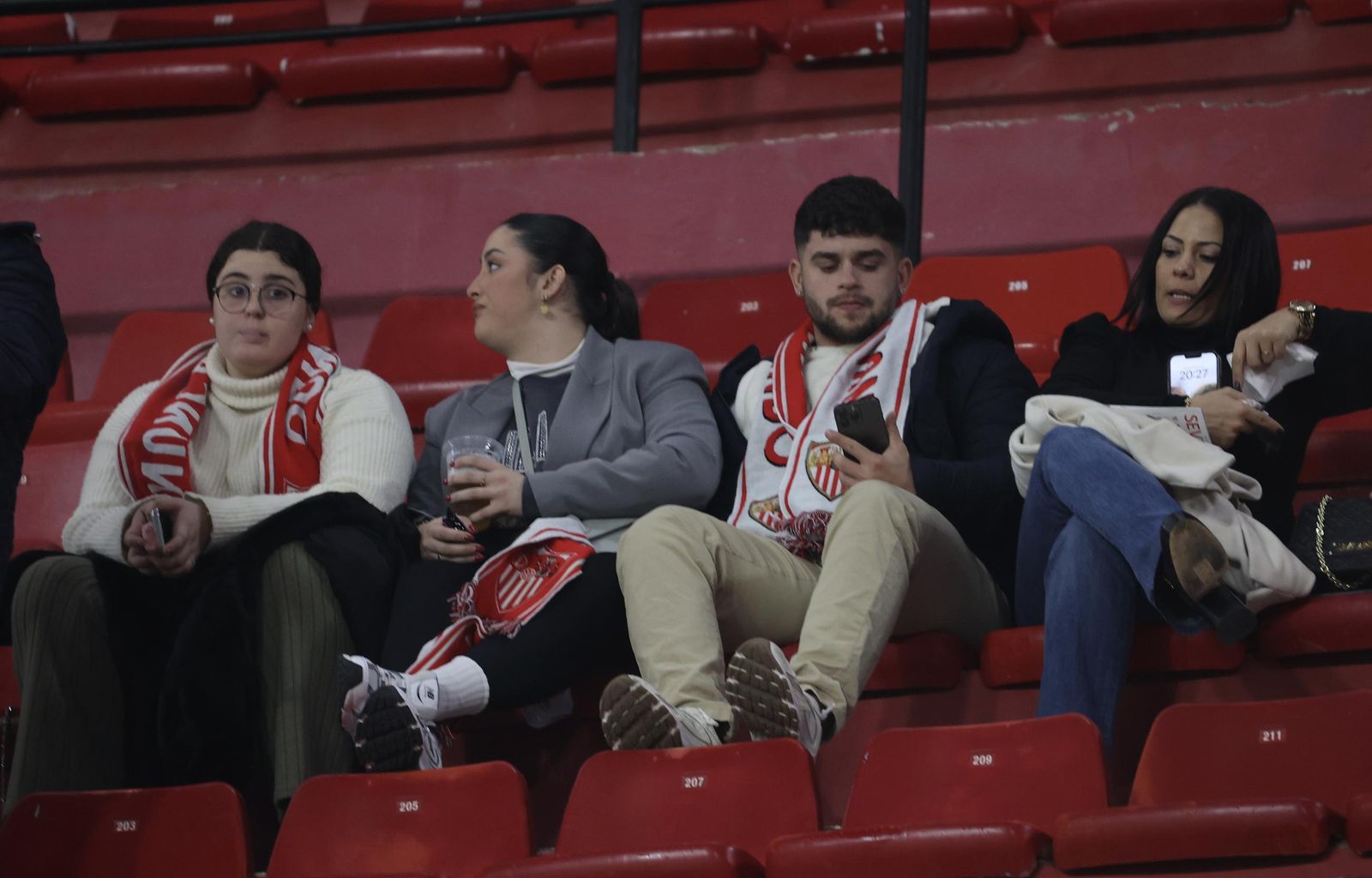 Búscate en el partido Sevilla Valencia