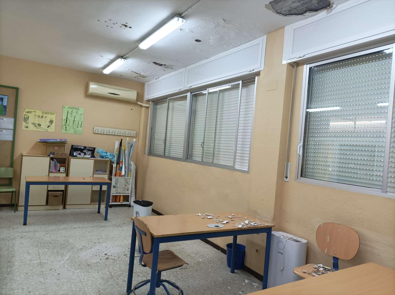 Madres y padres piden rescatar el proyecto para la construcción de un nuevo colegio.