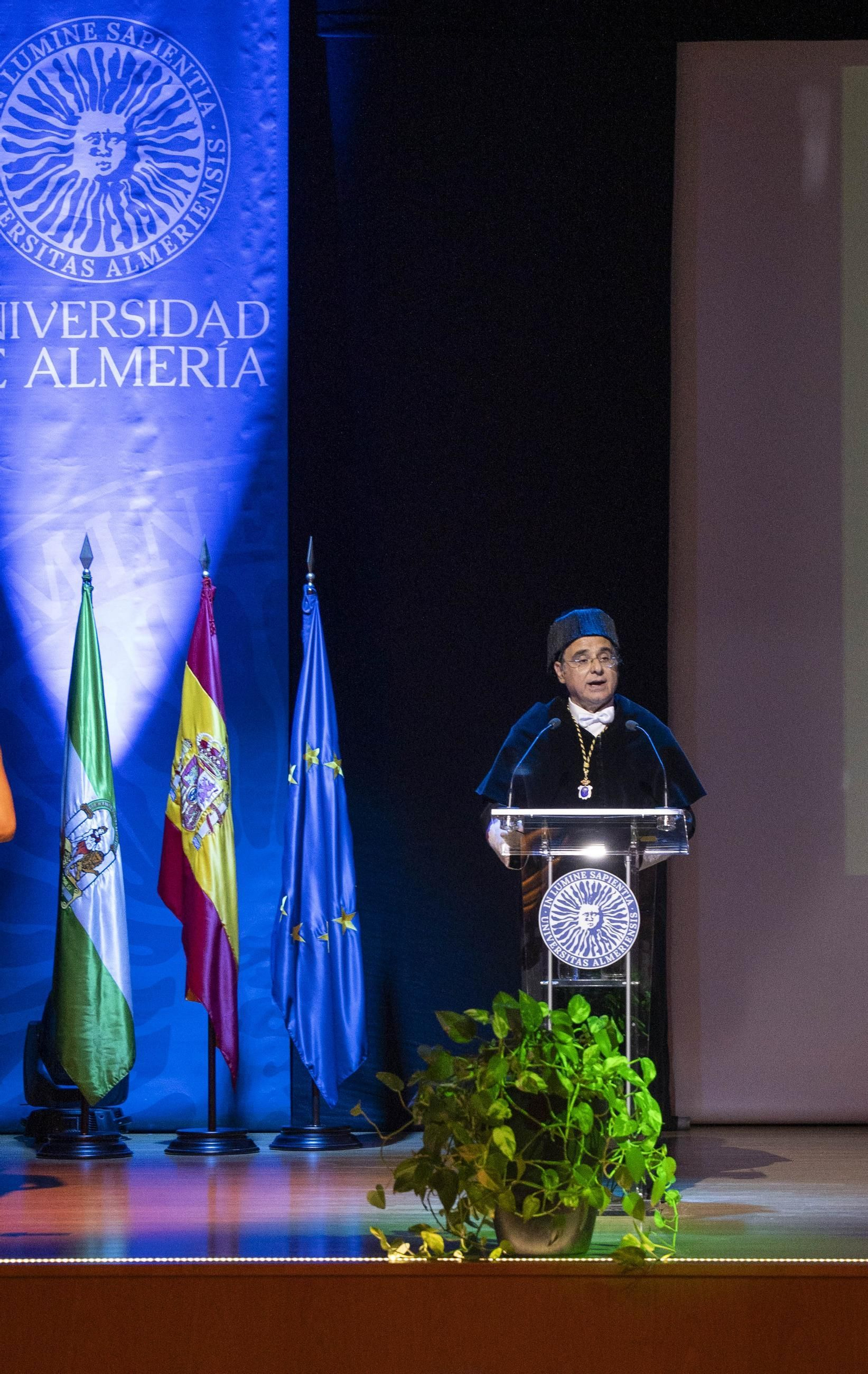Acto académico de apertura del curso 2025-2026 en la UAL