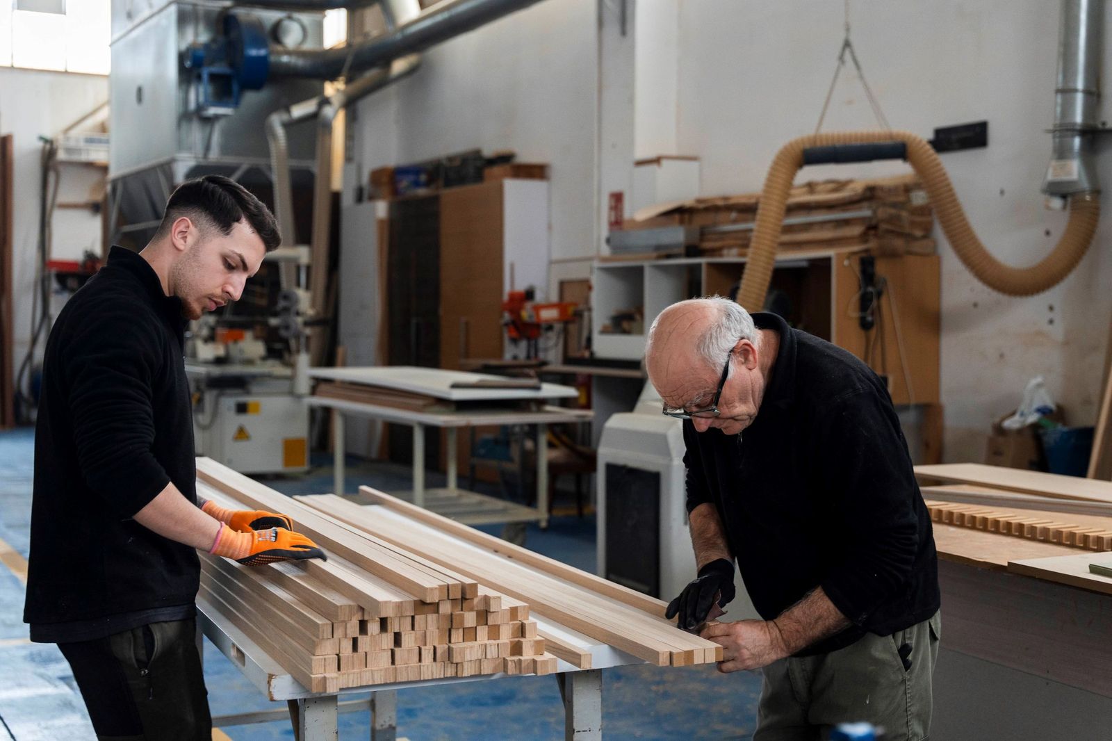 Carpinterías, un negocio tradicional que busca savia nueva, en imágenes