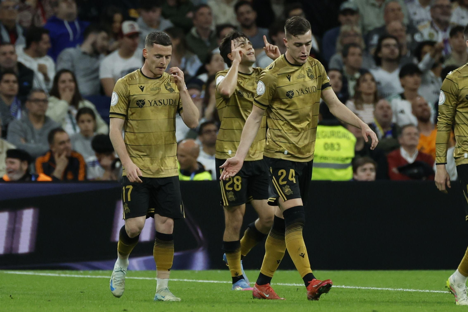 Las fotos del Real Madrid - Real Sociedad camino del Estadio de la Cartuja