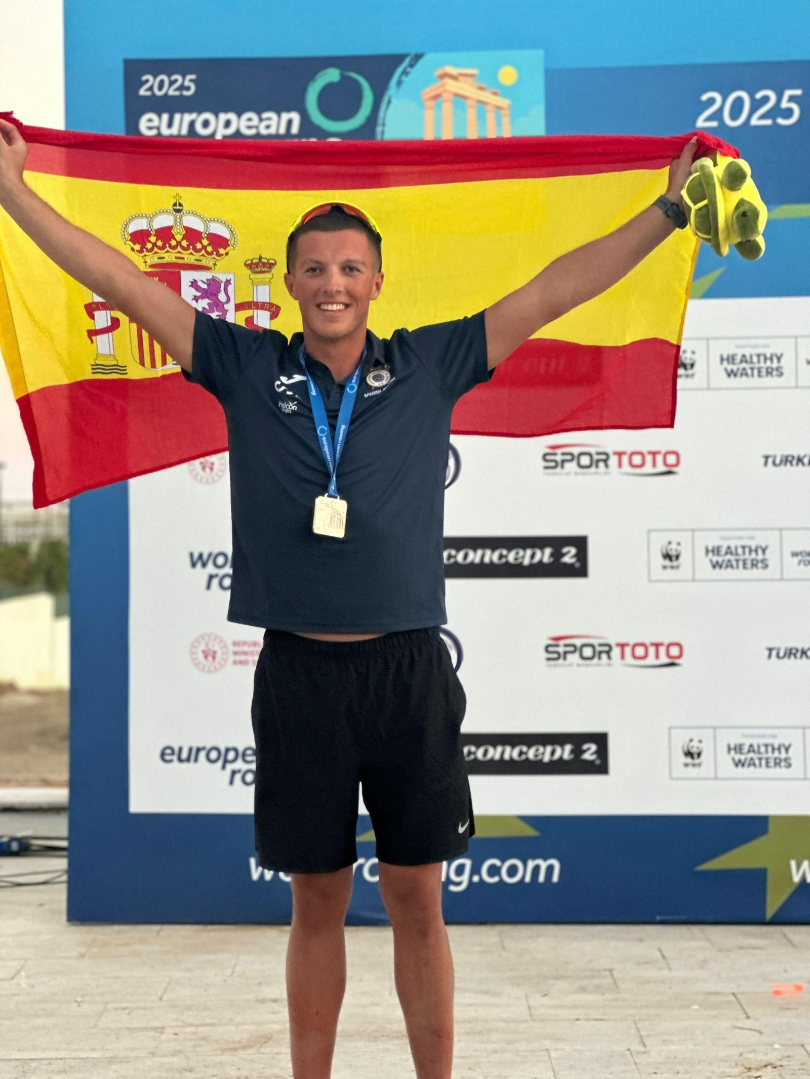 Tres medallas malagueñas en  el Campeonato de Europa de remo de mar