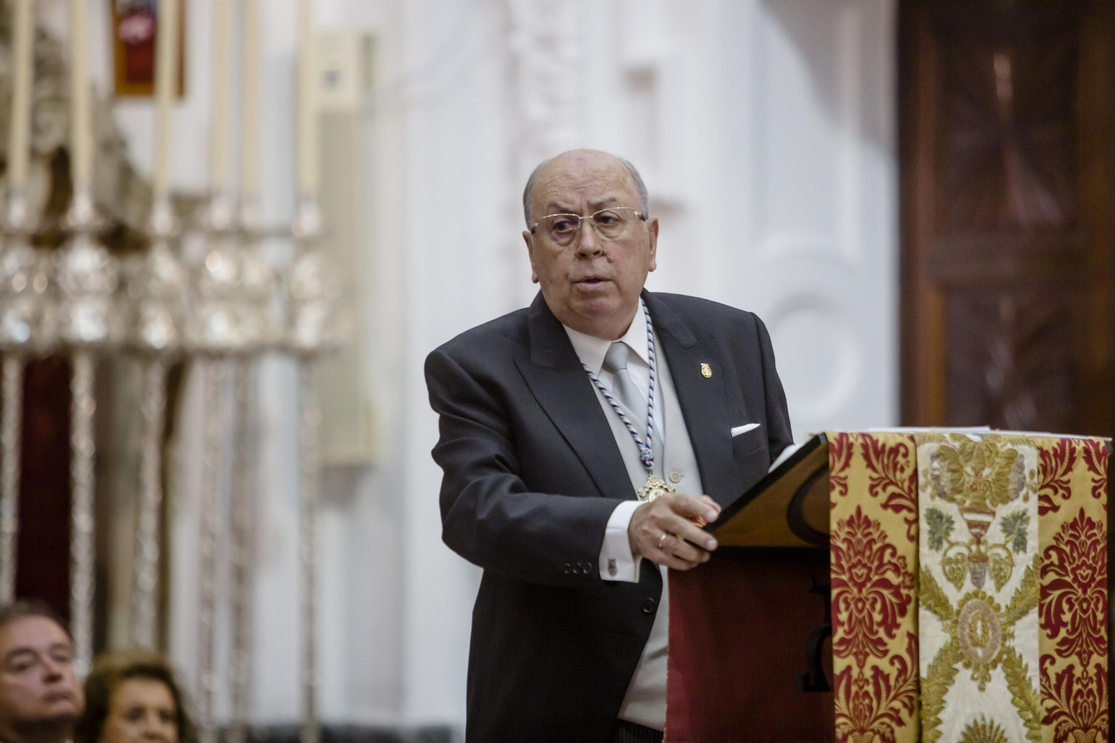 Las imágenes de la ofrenda y el pregón de la patrona de Cádiz, la Virgen del Rosario.