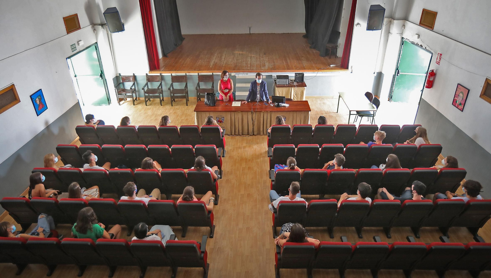 Comienzan las clases en los institutos condicionados por el Covid-19