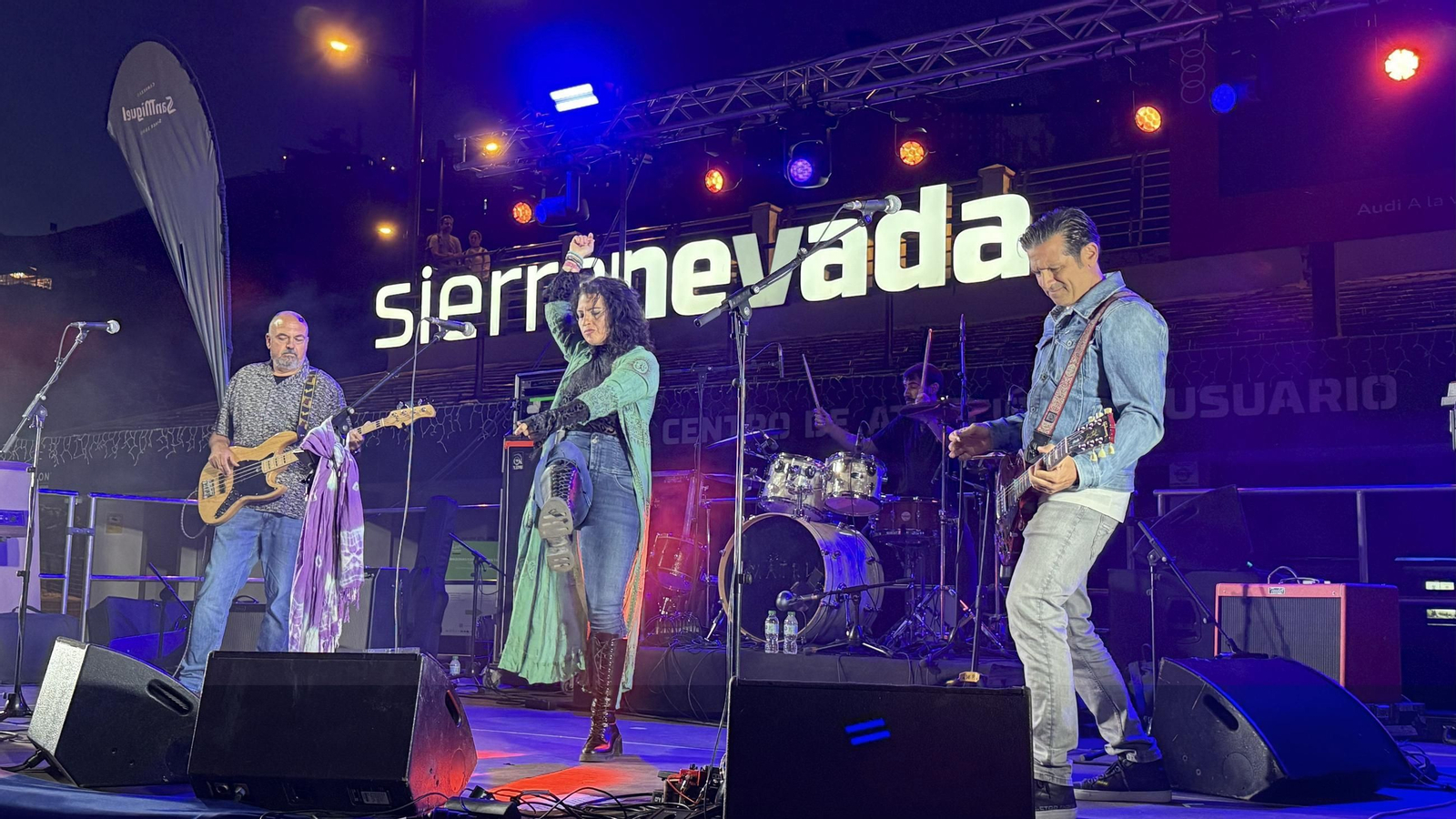 The Sastres durante su actuación en el Sierra Nevada por Todo lo Alto.