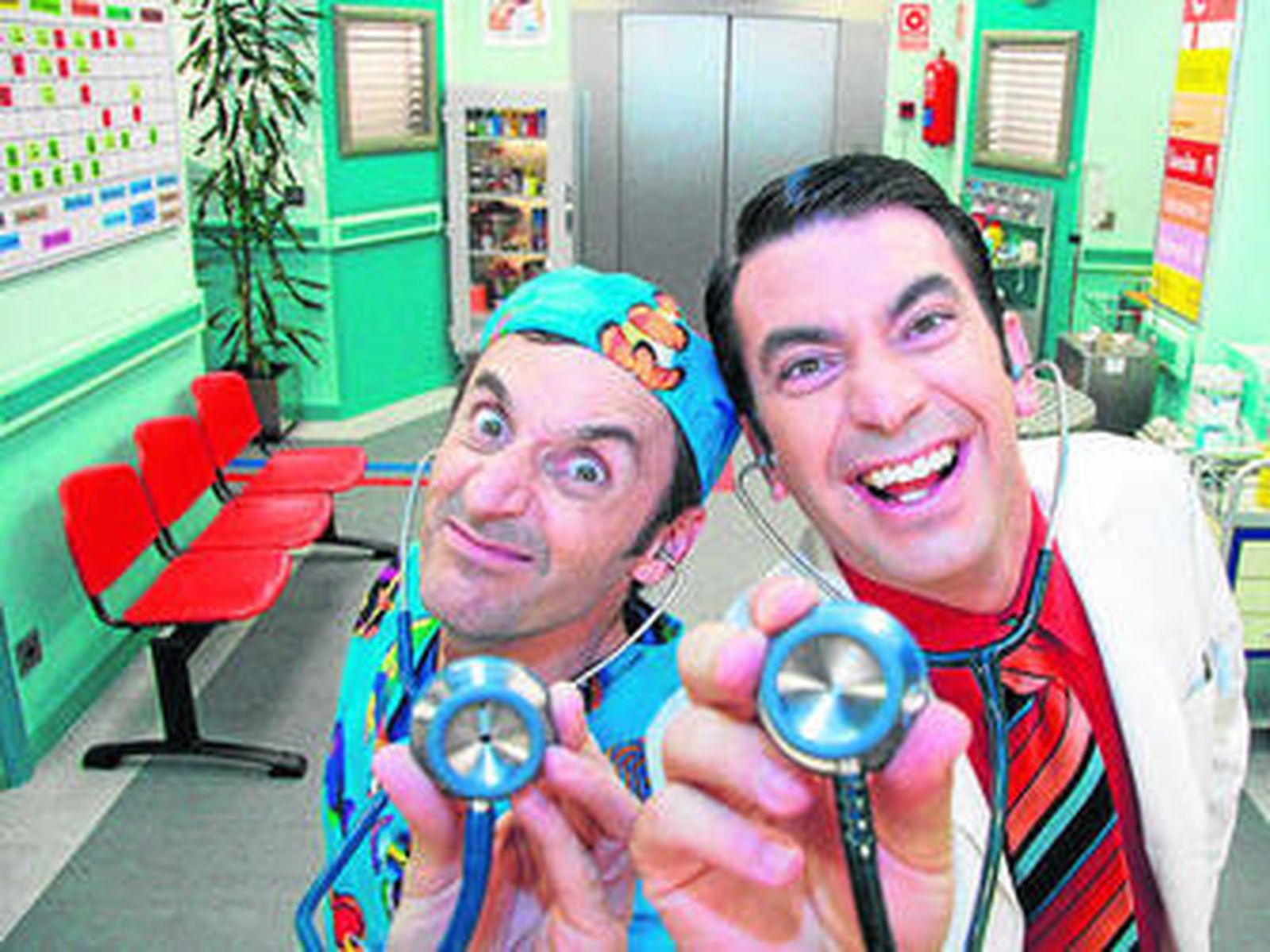 Arturo Valls y Carlos Chamarro en una escena de 'Fibrilando'