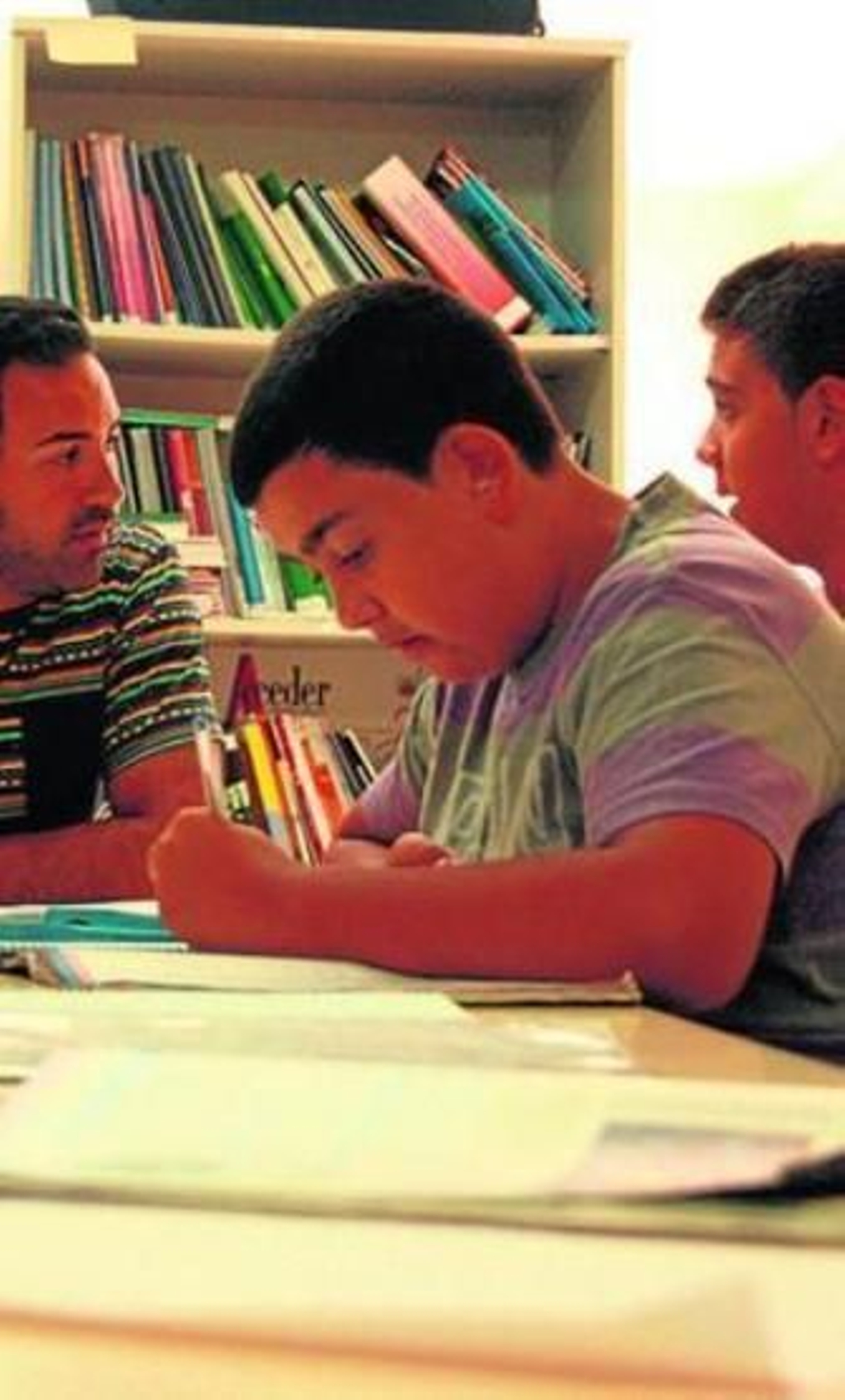 Alumnos del Programa Promociona en clase.