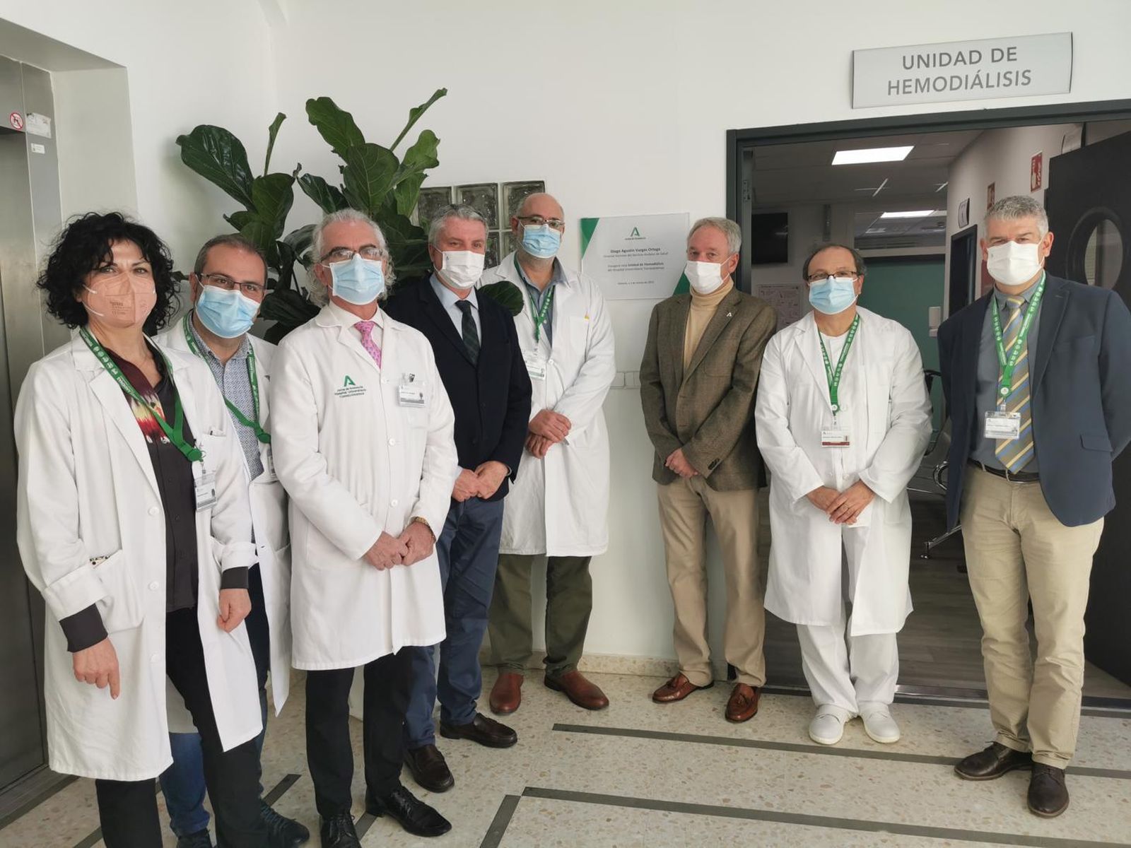 El gerente del SAS, Diego Vargas, ha inaugurado la unidad de hemodiálisis.