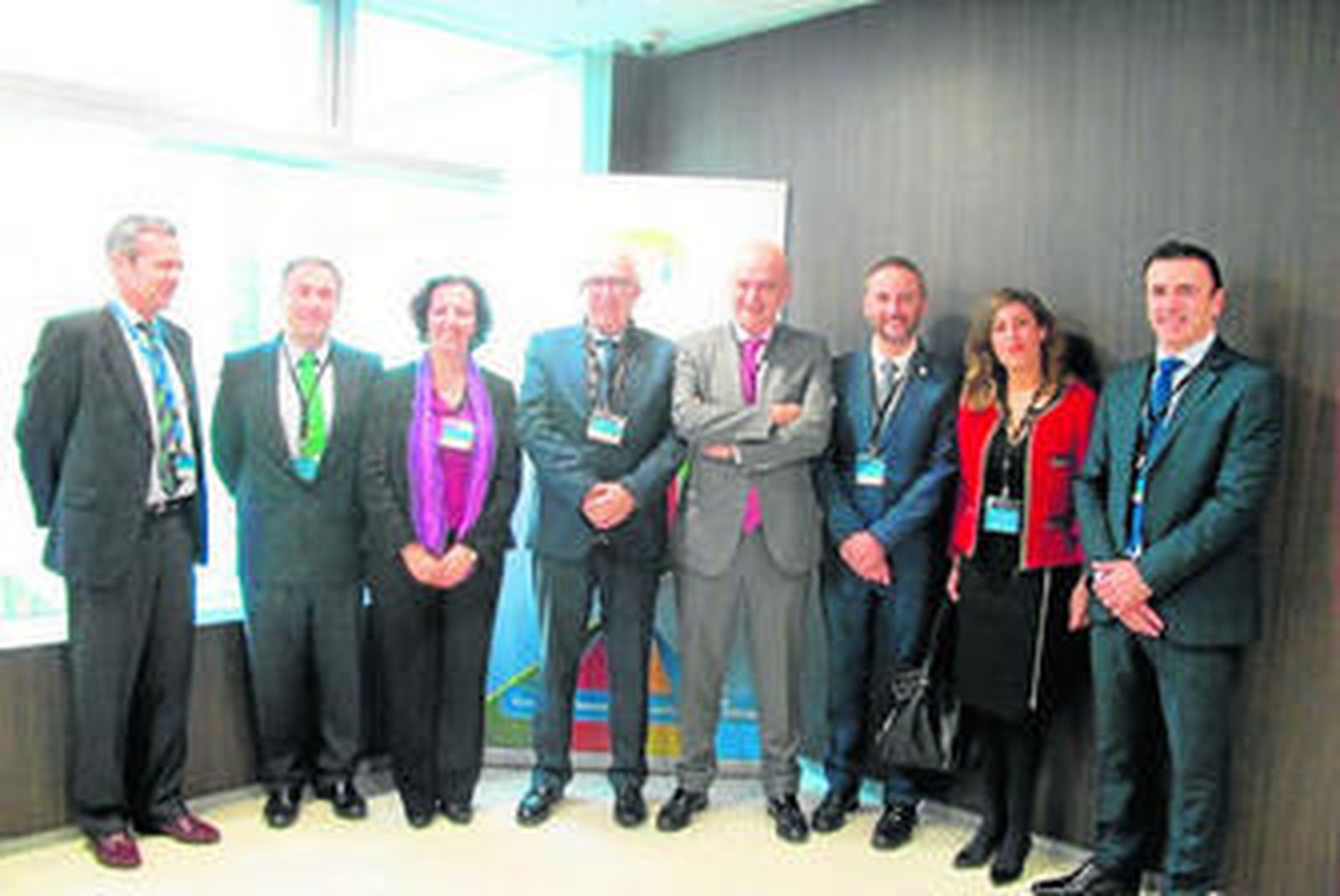 Sánchez Maldonado con responsables políticos y de INSA tras la visita.