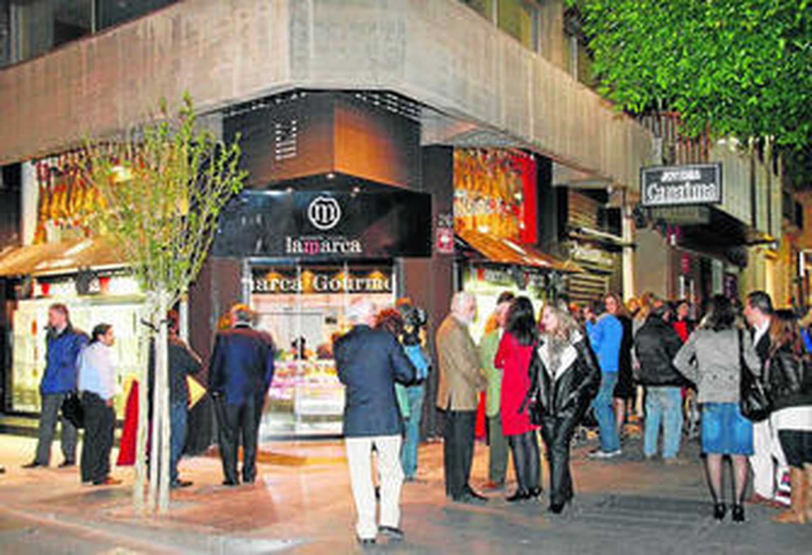 El establecimiento de Lamarca se inauguró el jueves por la noche.