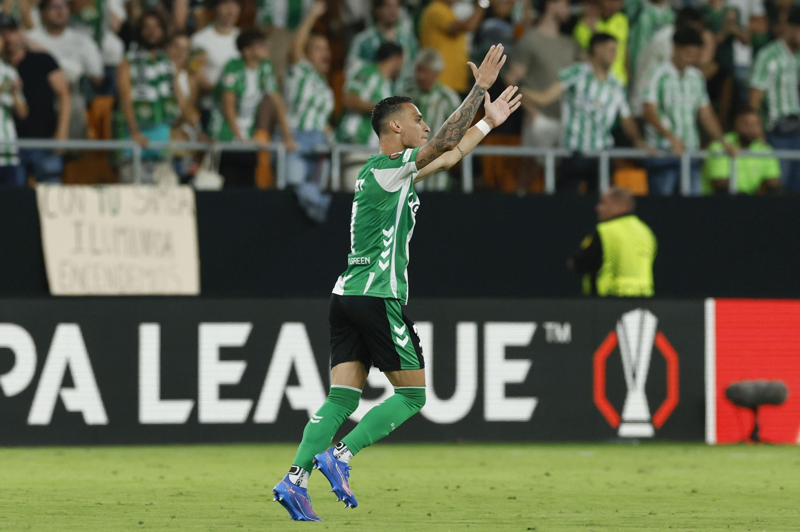 Betis-Nottingham Forest (38).jpg