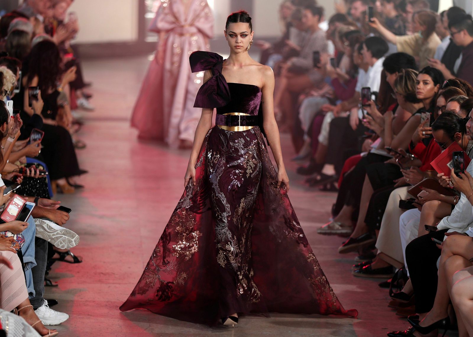 Inspiración asiática en la colección Otoño Invierno 2019-2020 de Elie Saab Alta Costura