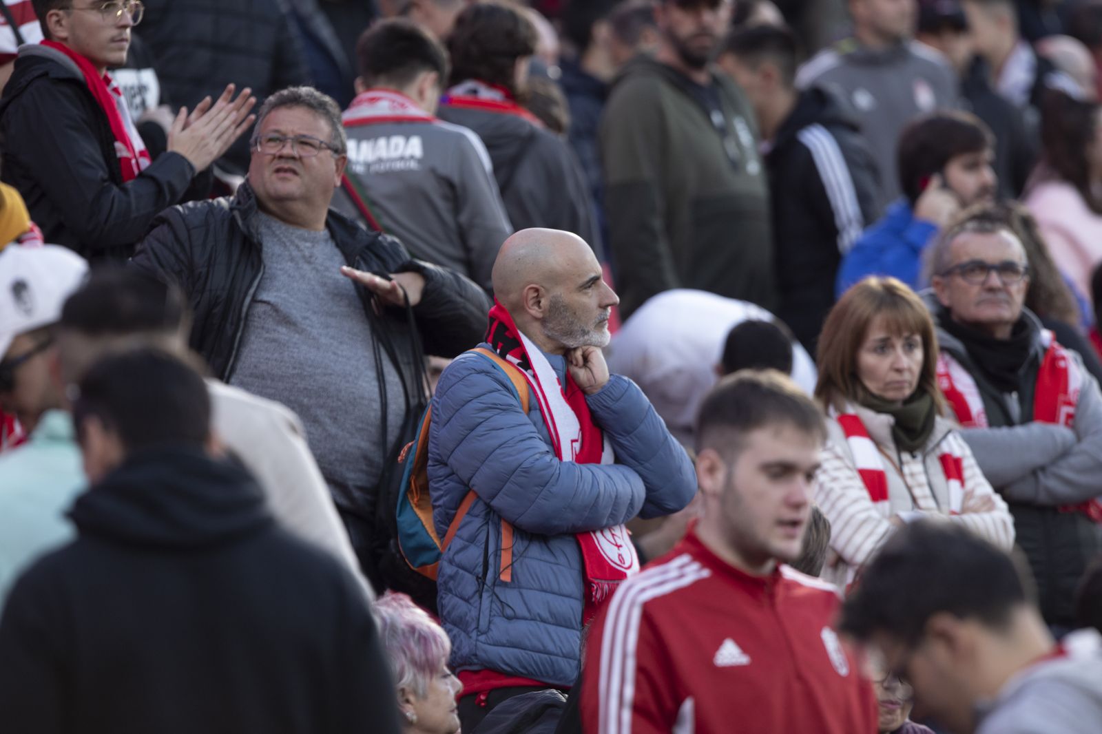 La grada de Los Cármenes durante los primeros minutos del Granada - Athletic