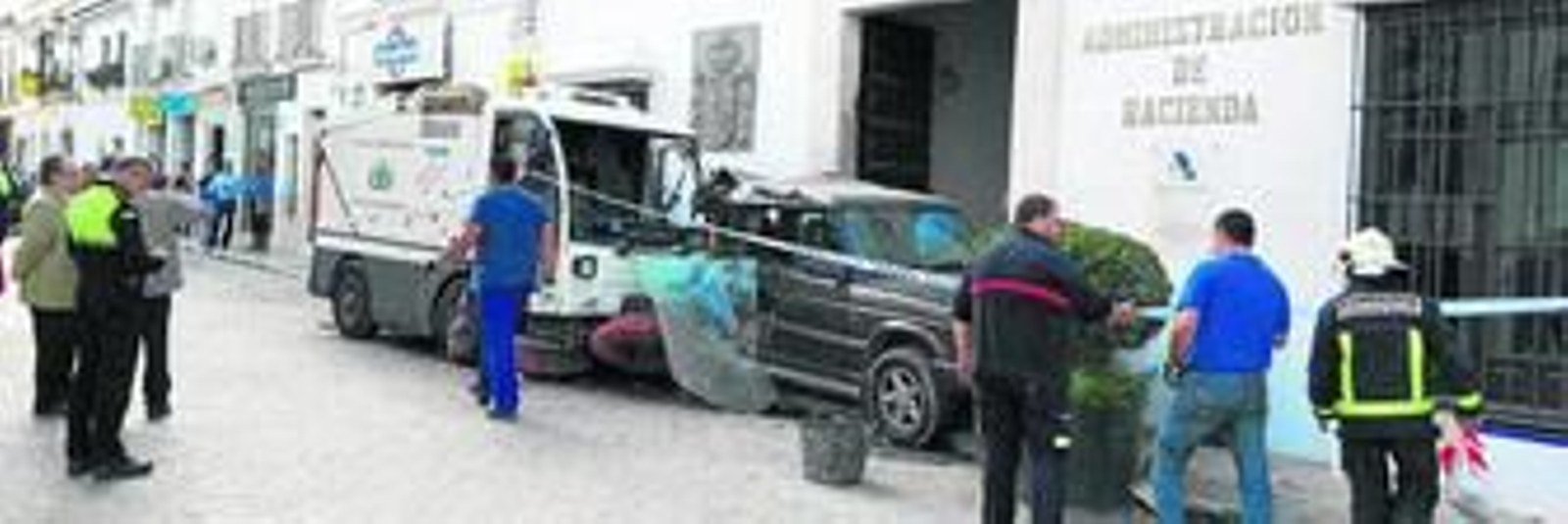 Una imagen del accidente provocado por la máquina barredora, el pasado 28 de octubre en Osuna.